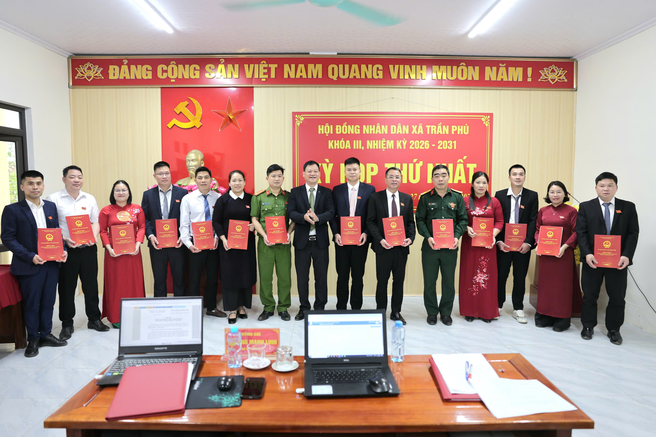 Kỳ họp thứ nhất Hội đồng nhân dân xã Trần Phú khóa III,  nhiệm kỳ 2026 - 2031