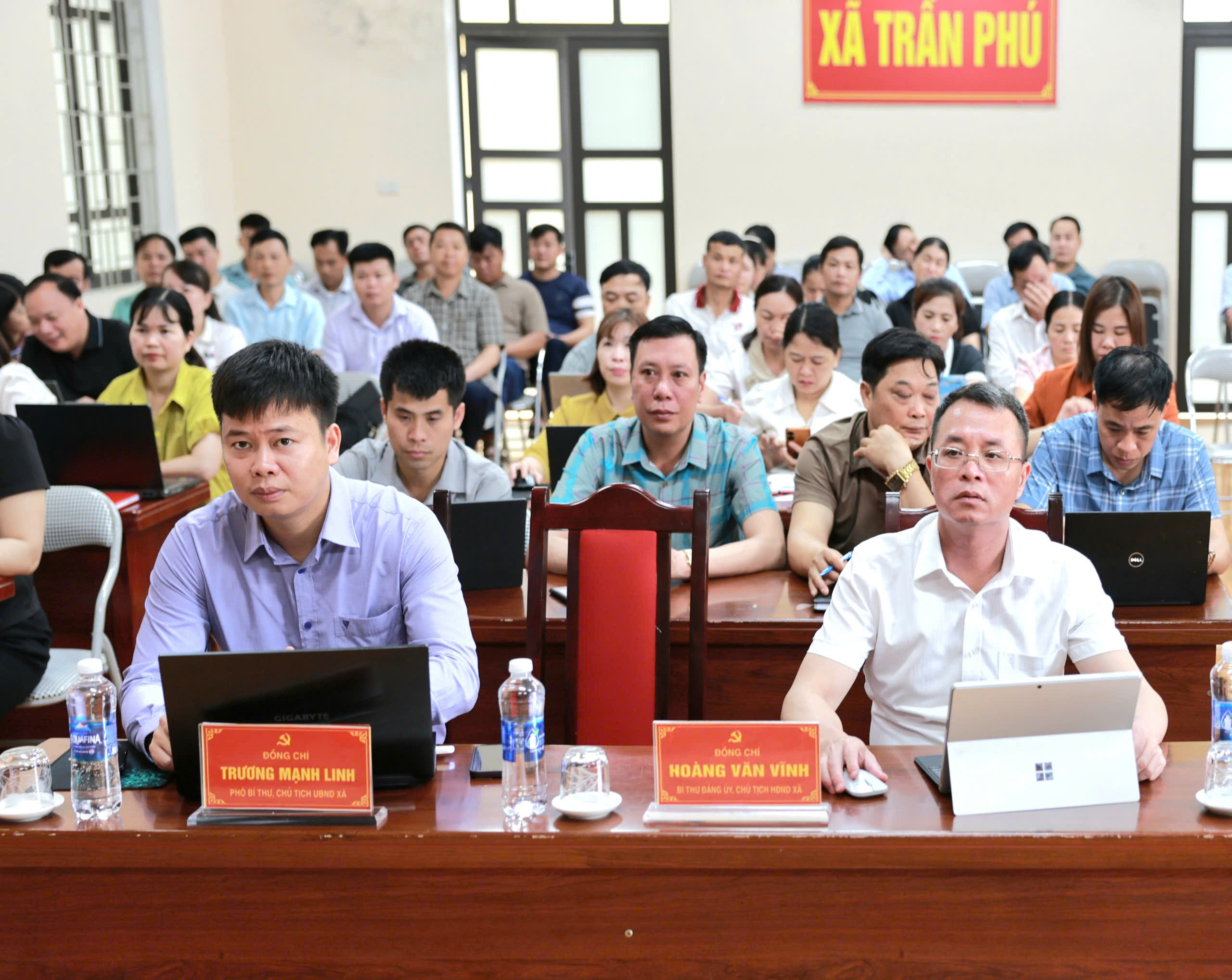 Gần 100 cán bộ, đảng viên xã Trần Phú tham dự Hội nghị sinh hoạt chính trị tư tưởng kỷ niệm 90 năm thành lập cơ sở Đảng Cộng sản đầu tiên của tỉnh Thái Nguyên với chủ đề “Học tập và làm theo tư tưởng, đạo đức, phong cách Hồ Chí Minh về cần, kiệm, liêm, chính, chí công vô tư”