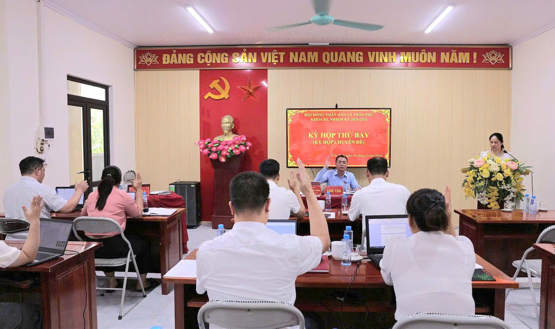 Kỳ họp thứ bảy (Kỳ họp chuyên đề) Hội đồng nhân dân xã Trần Phú khóa III, nhiệm kỳ 2026 - 2031