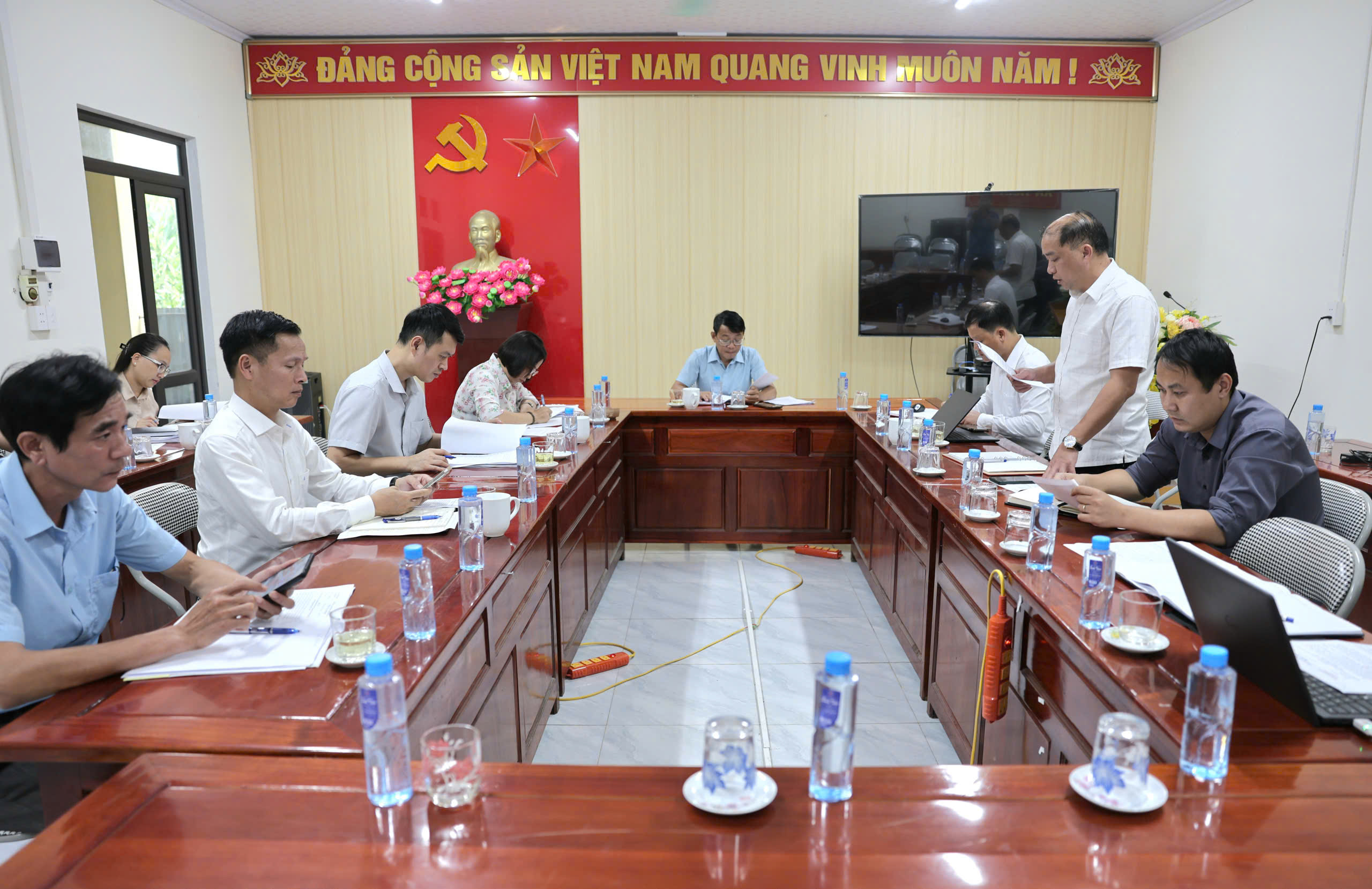 Đoàn giám sát Ban Kinh tế - Ngân sách HĐND tỉnh giám sát công tác quản lý, sử dụng kinh phí bảo trì đường bộ  trên địa bàn tỉnh Thái Nguyên giai đoạn 2023 – 2025 tại xã Trần Phú 