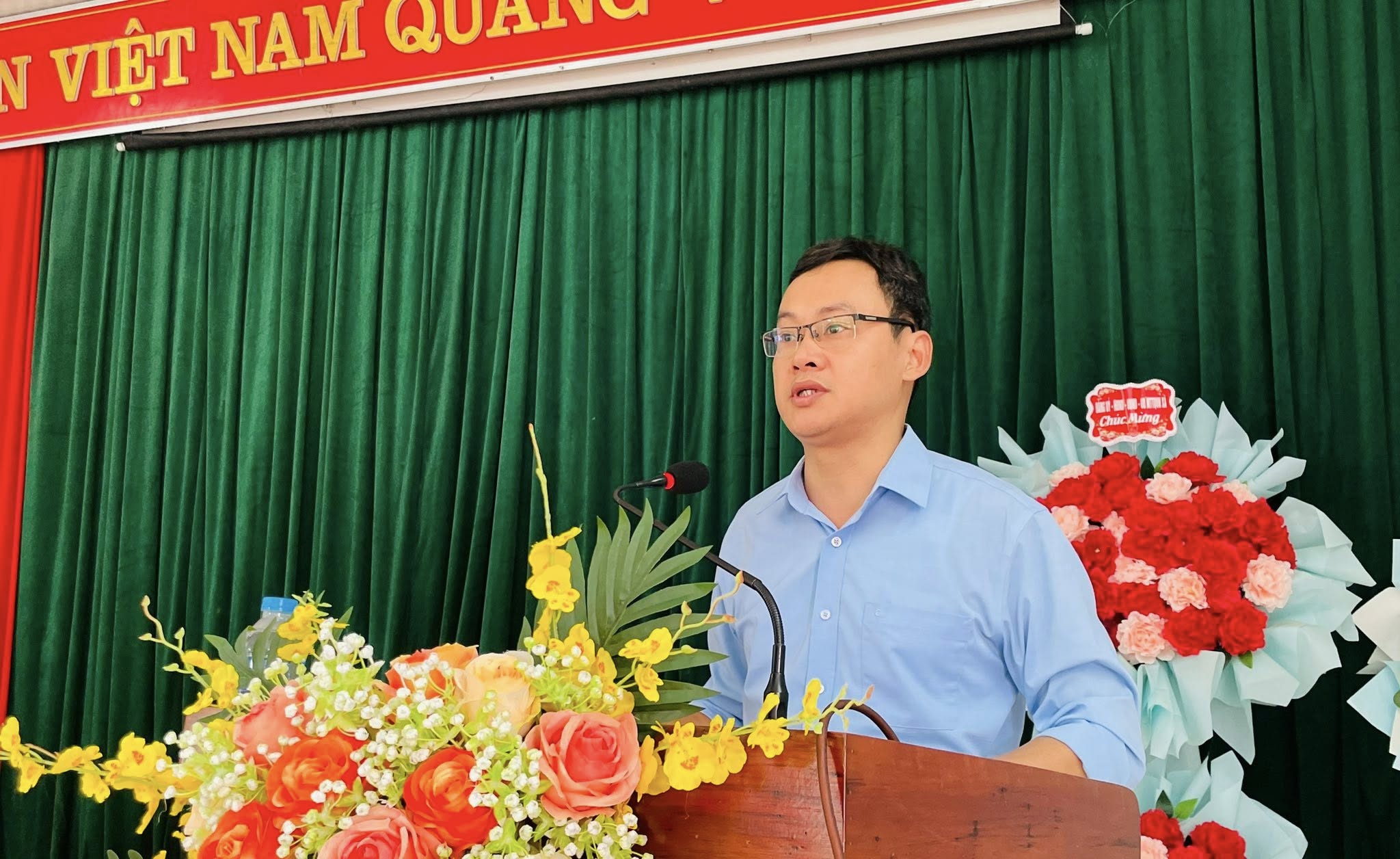Anh-tin-bai