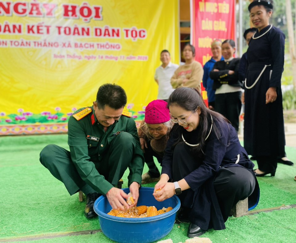 Anh-tin-bai