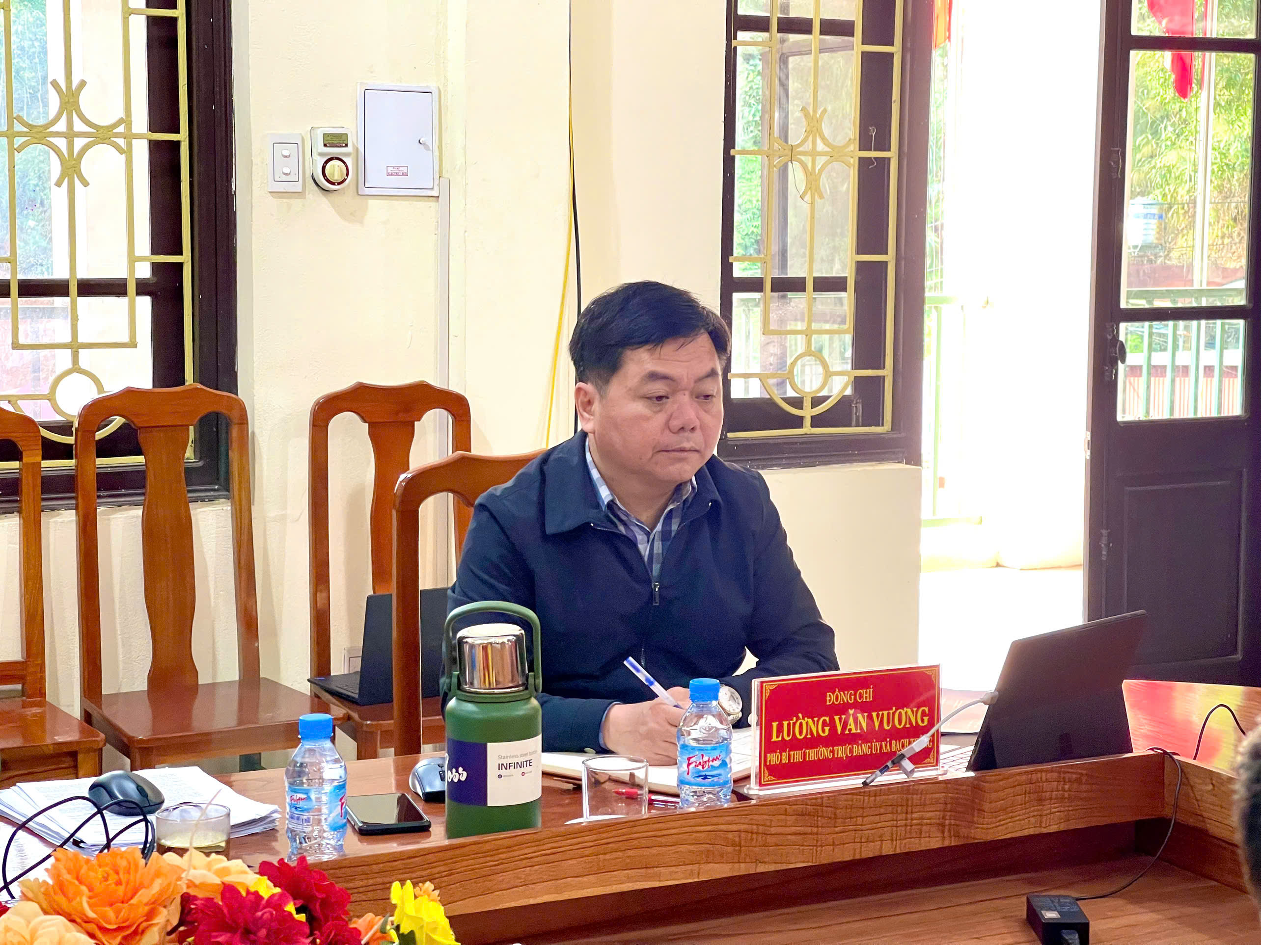 Anh-tin-bai