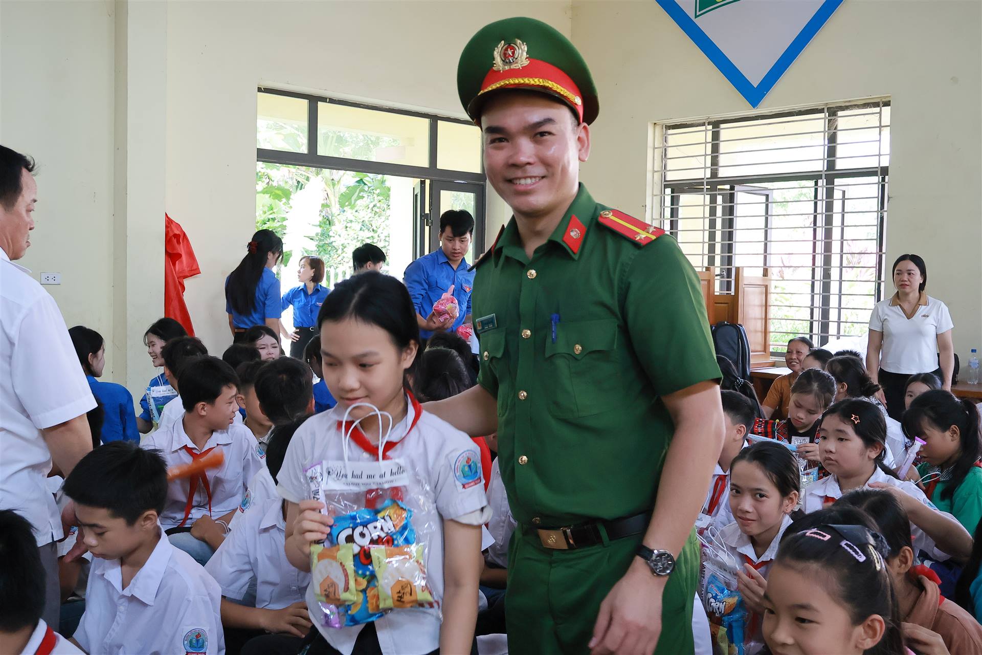 Anh-tin-bai
