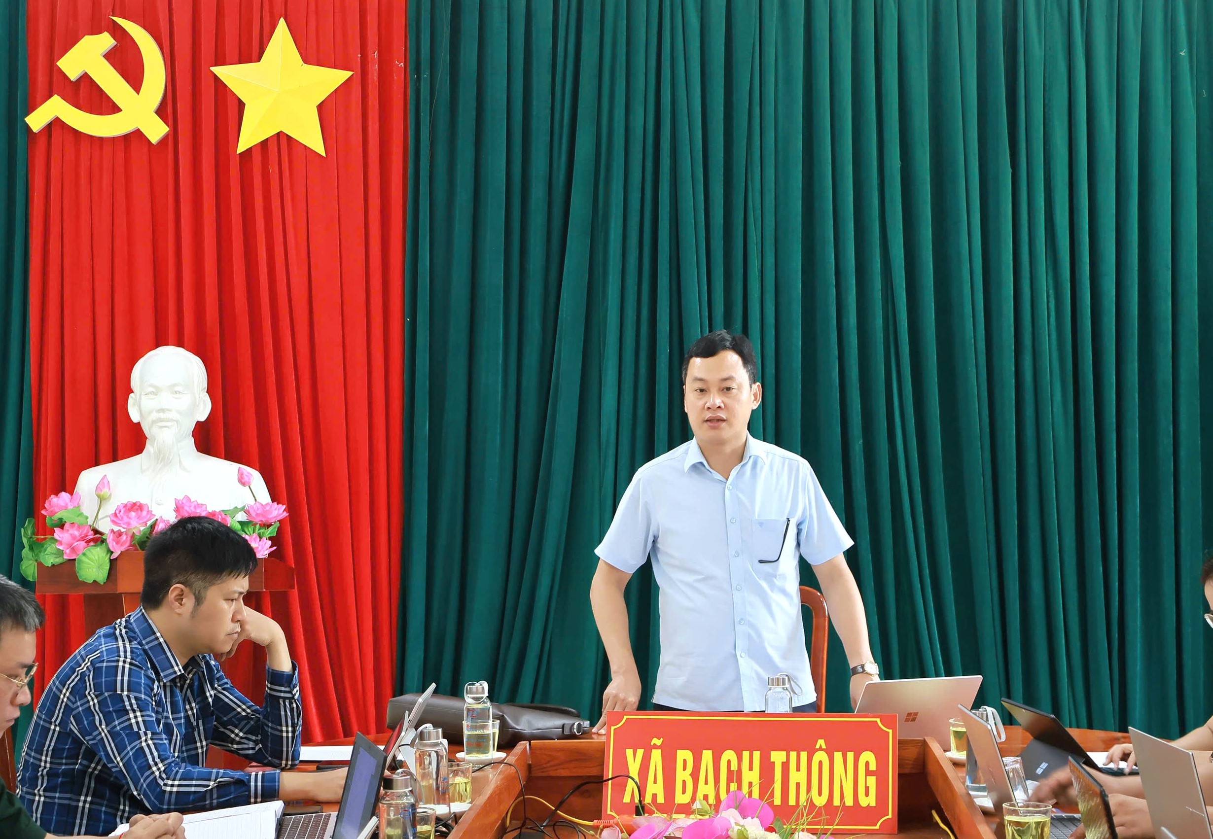 Anh-tin-bai