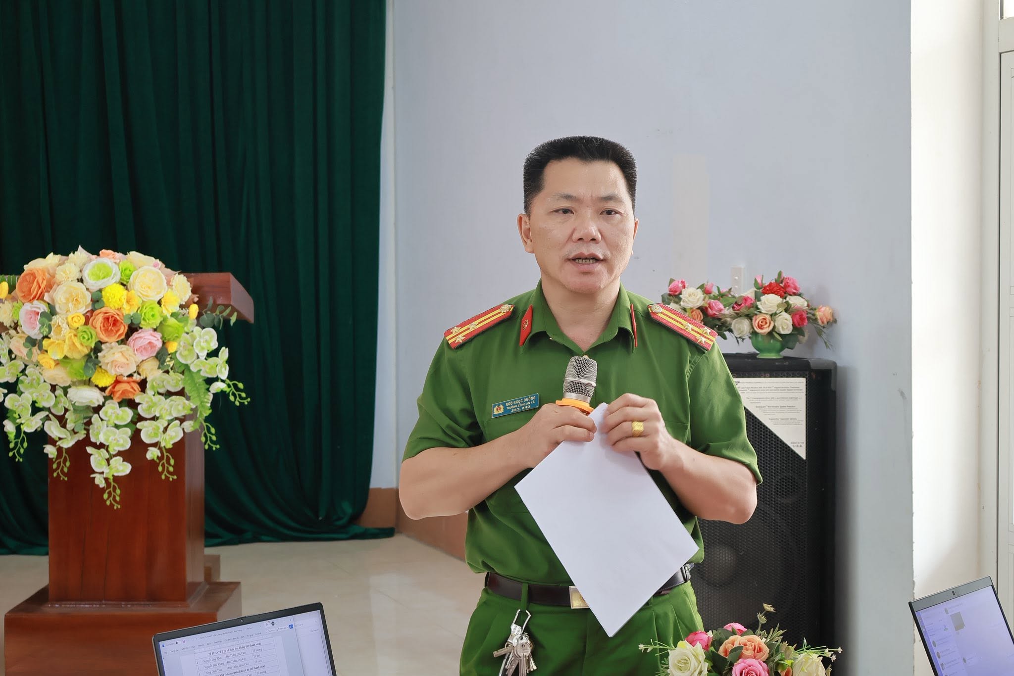 Anh-tin-bai