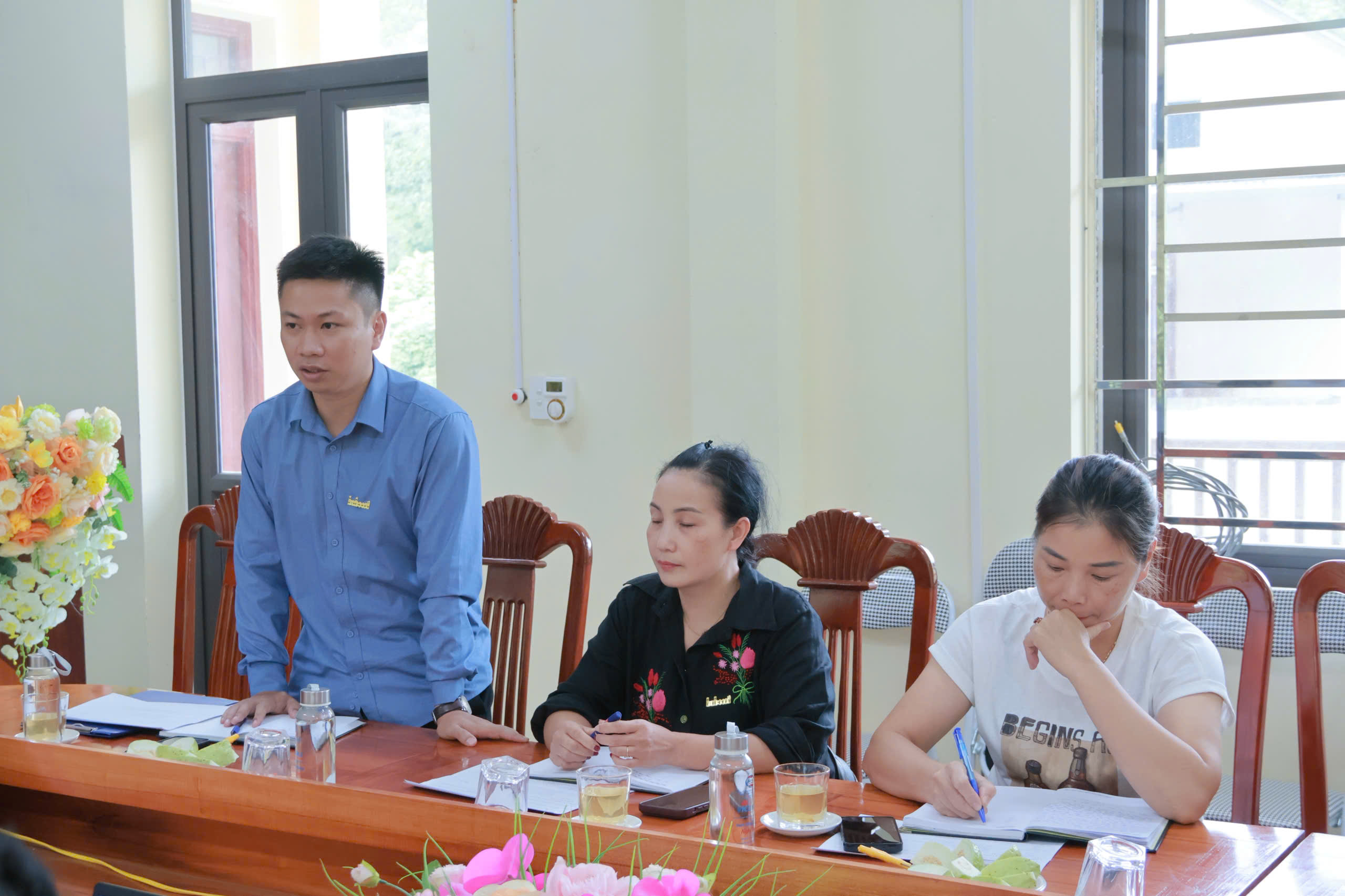 Anh-tin-bai