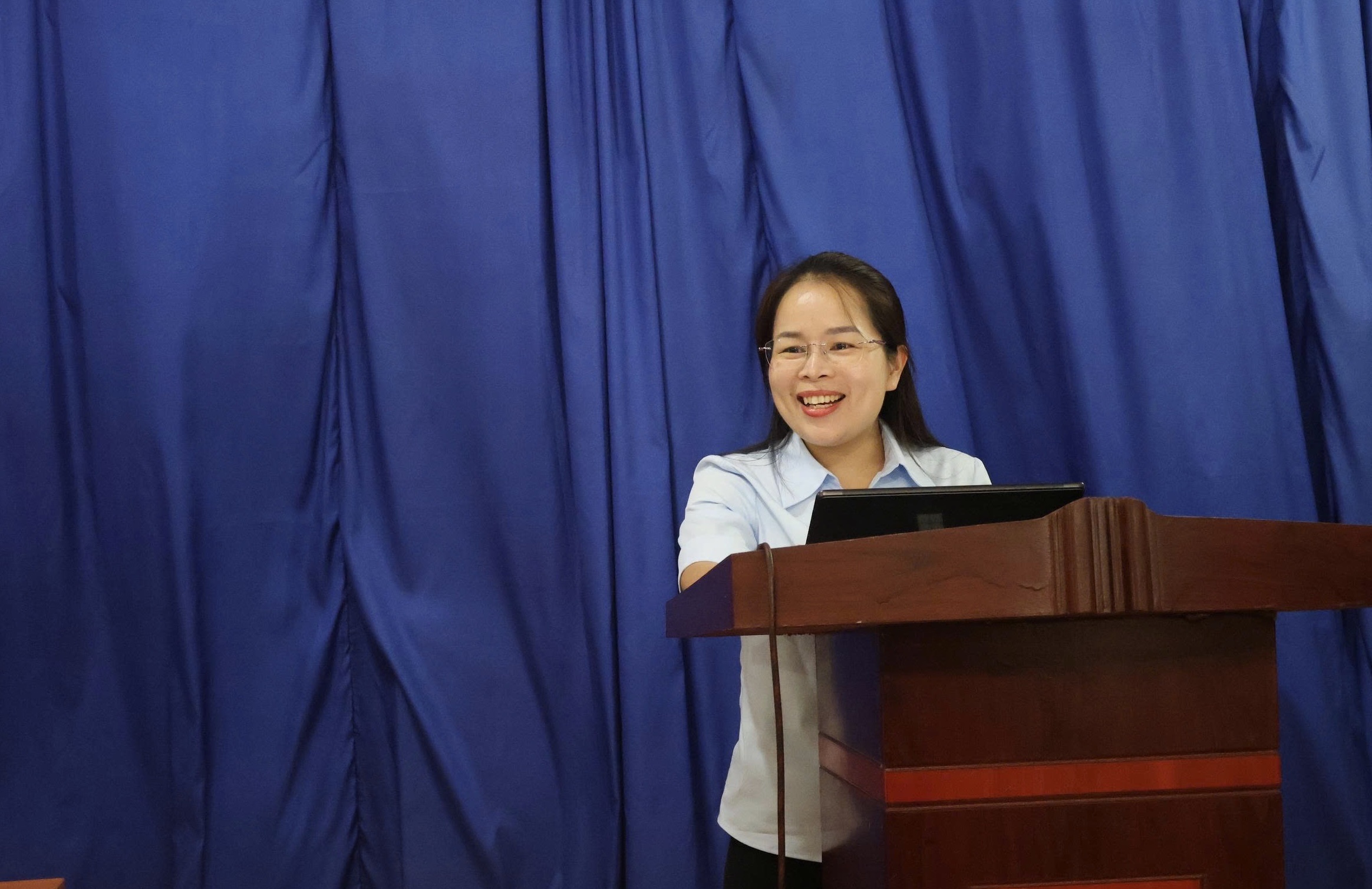 Anh-tin-bai