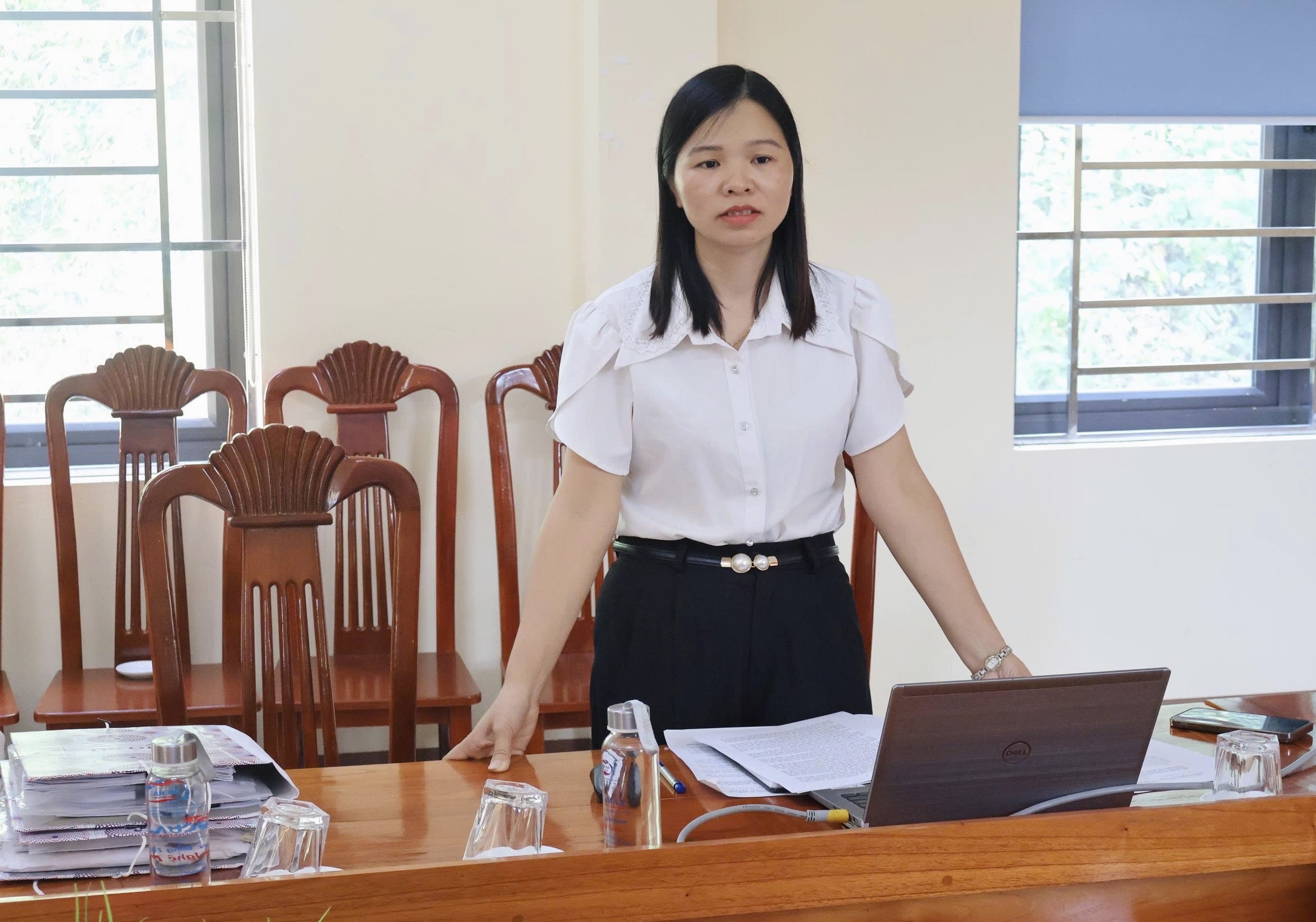 Anh-tin-bai