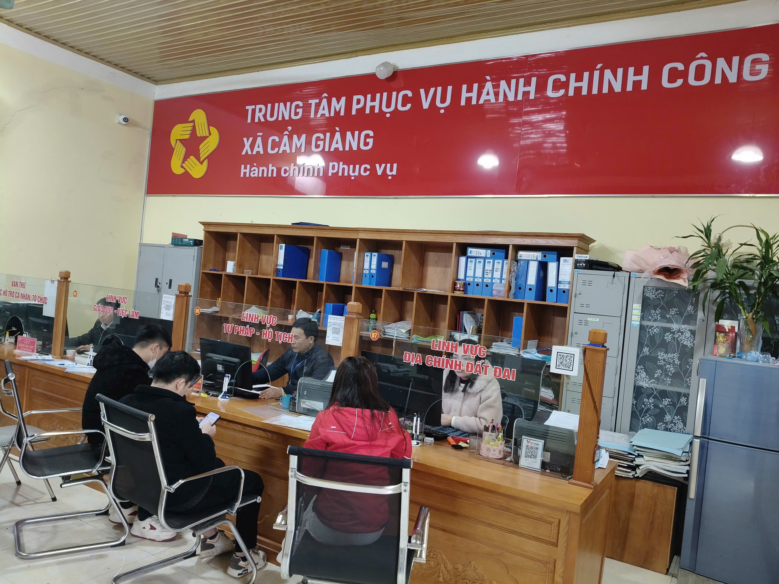 TRUNG TÂM PHỤC VỤ HÀNH CHÍNH CÔNG DUY TRÌ HIỆU QUẢ CÔNG TÁC TIẾP NHẬN VÀ GIẢI QUYẾT HỒ SƠ