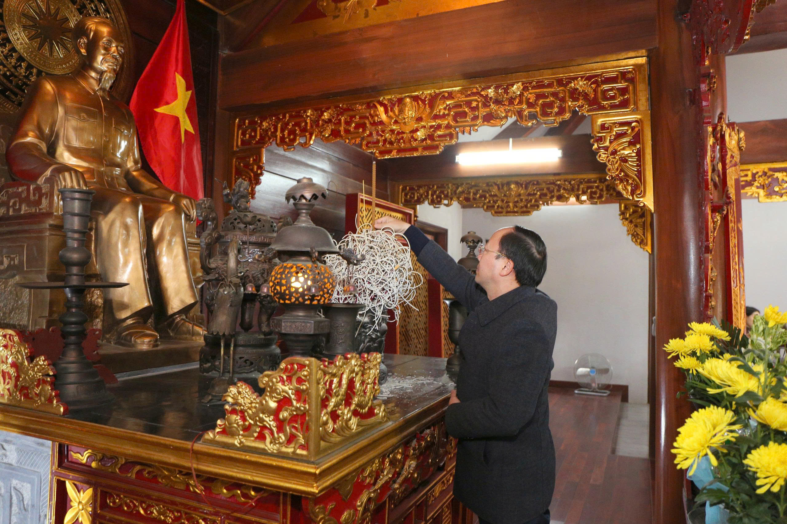 Anh-tin-bai