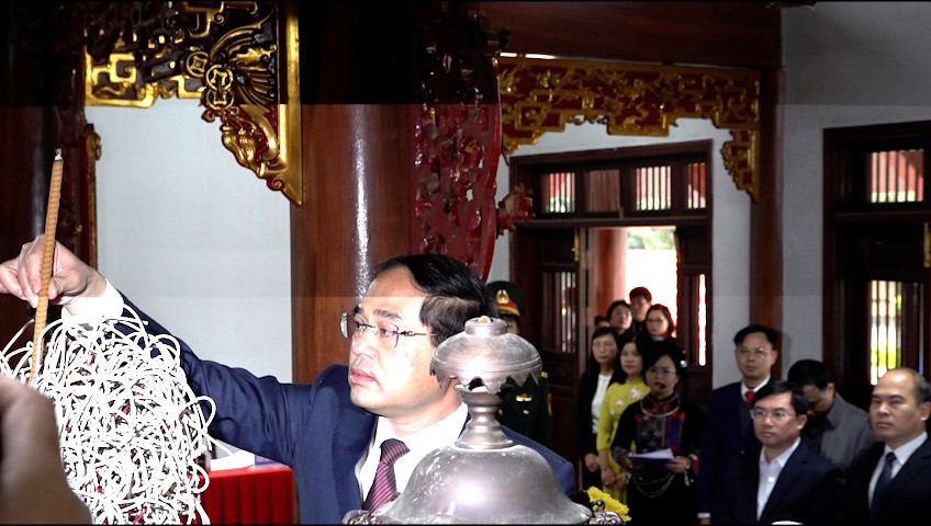 Anh-tin-bai
