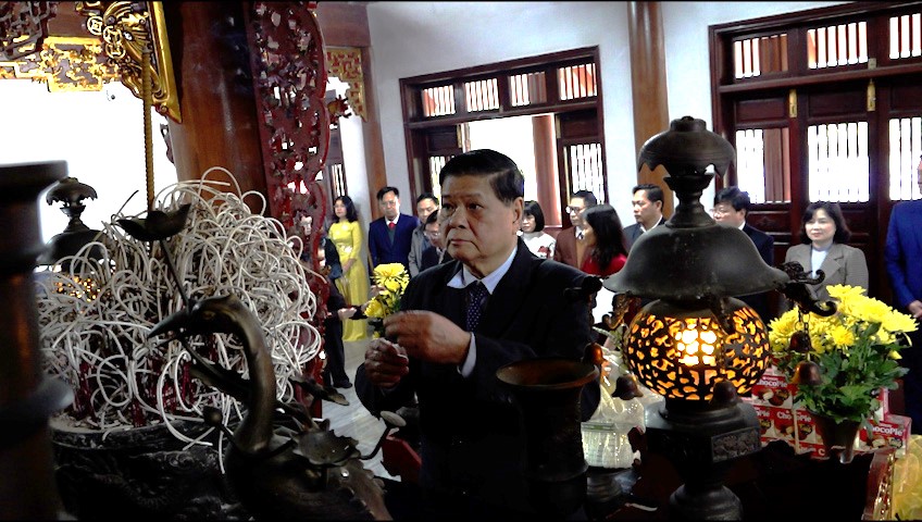 Anh-tin-bai