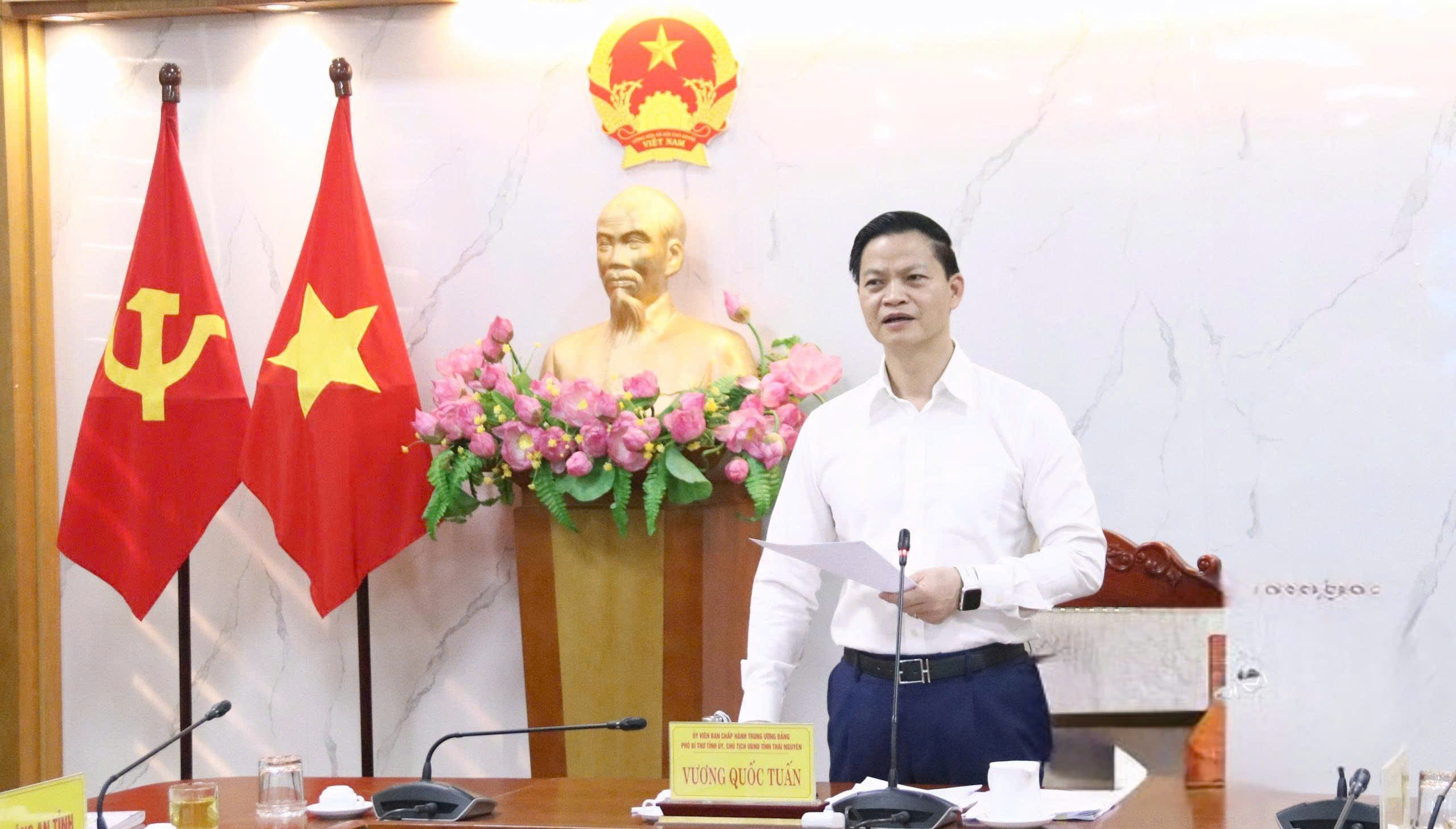 Anh-tin-bai