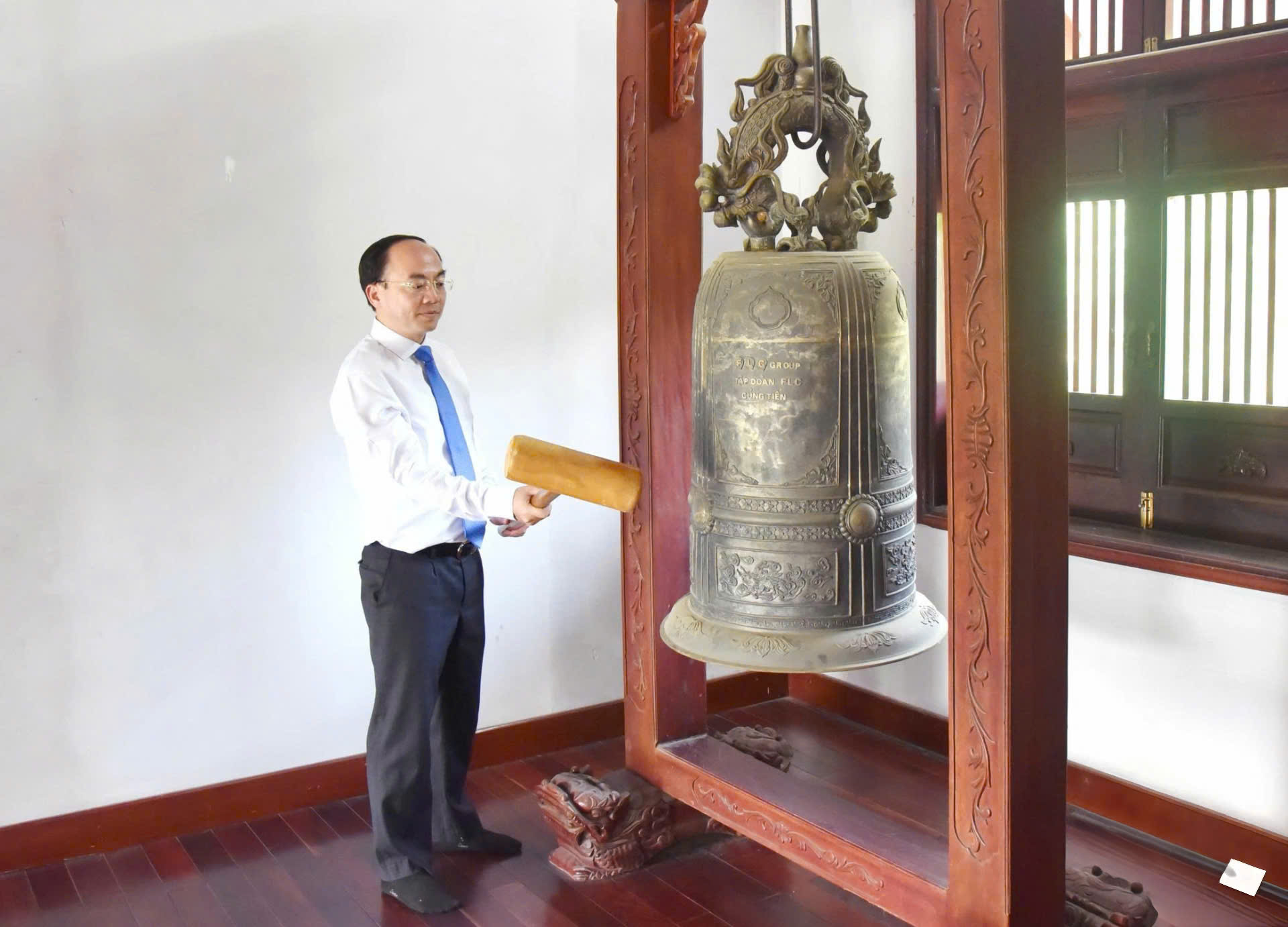 Anh-tin-bai