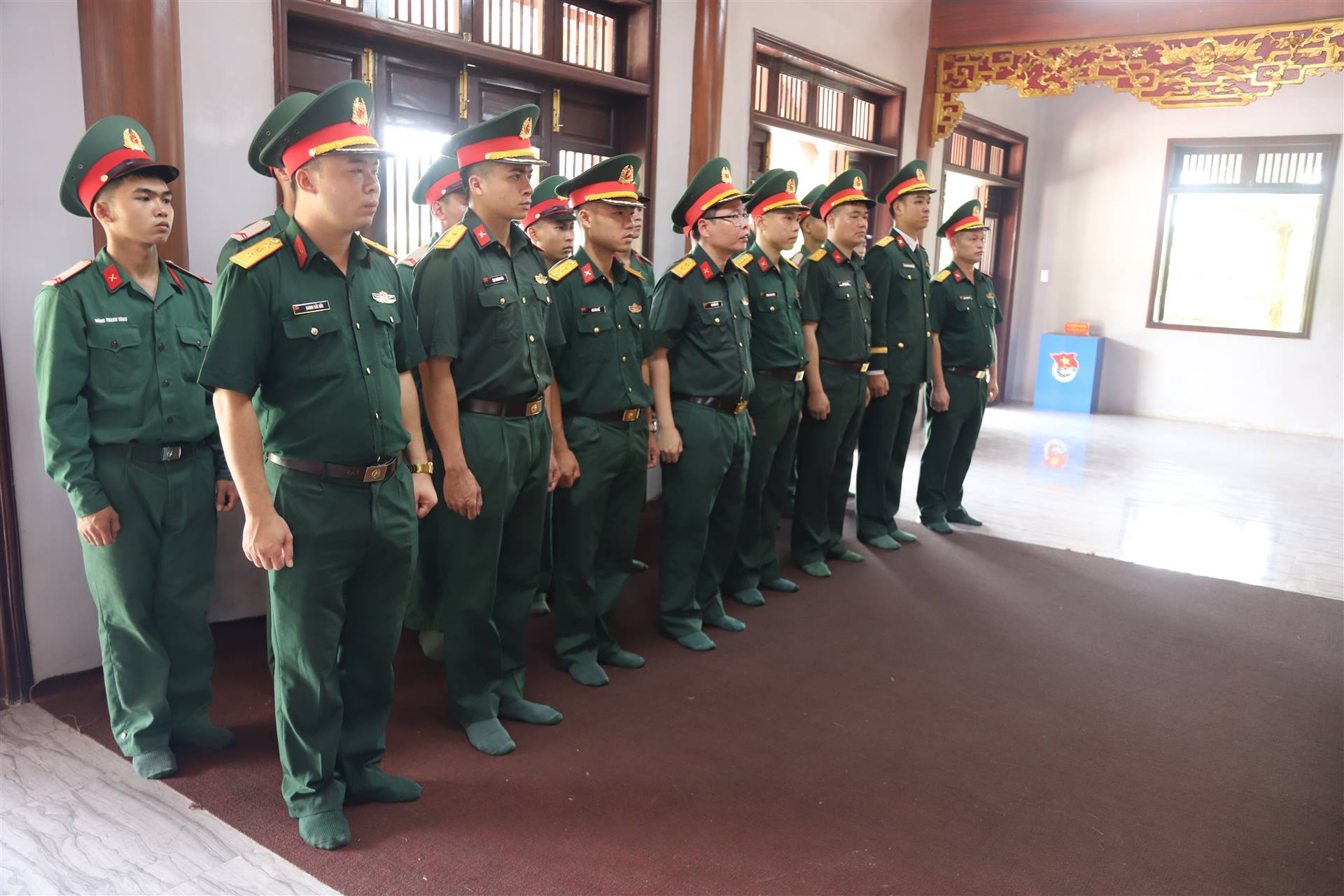 Anh-tin-bai