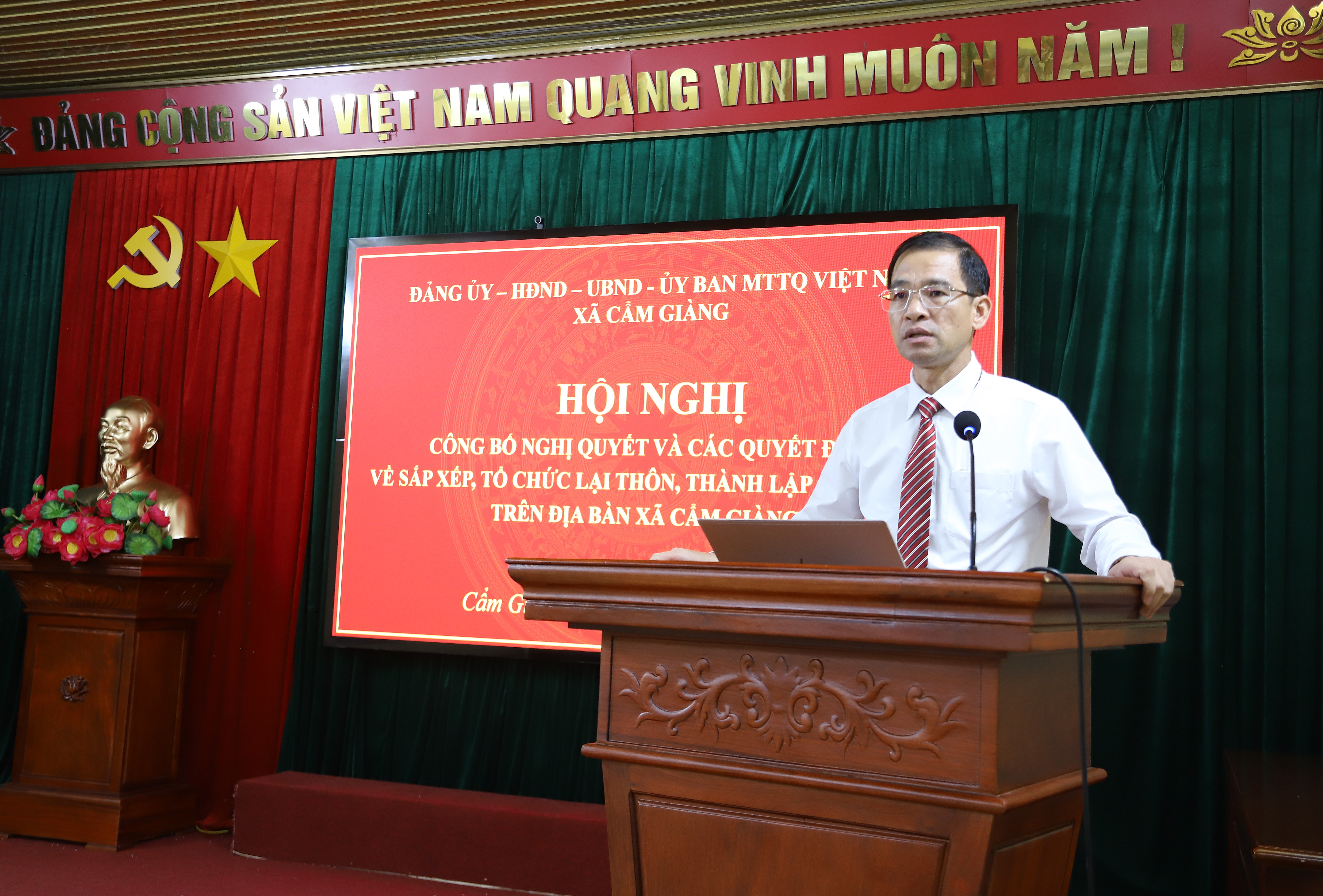 Anh-tin-bai
