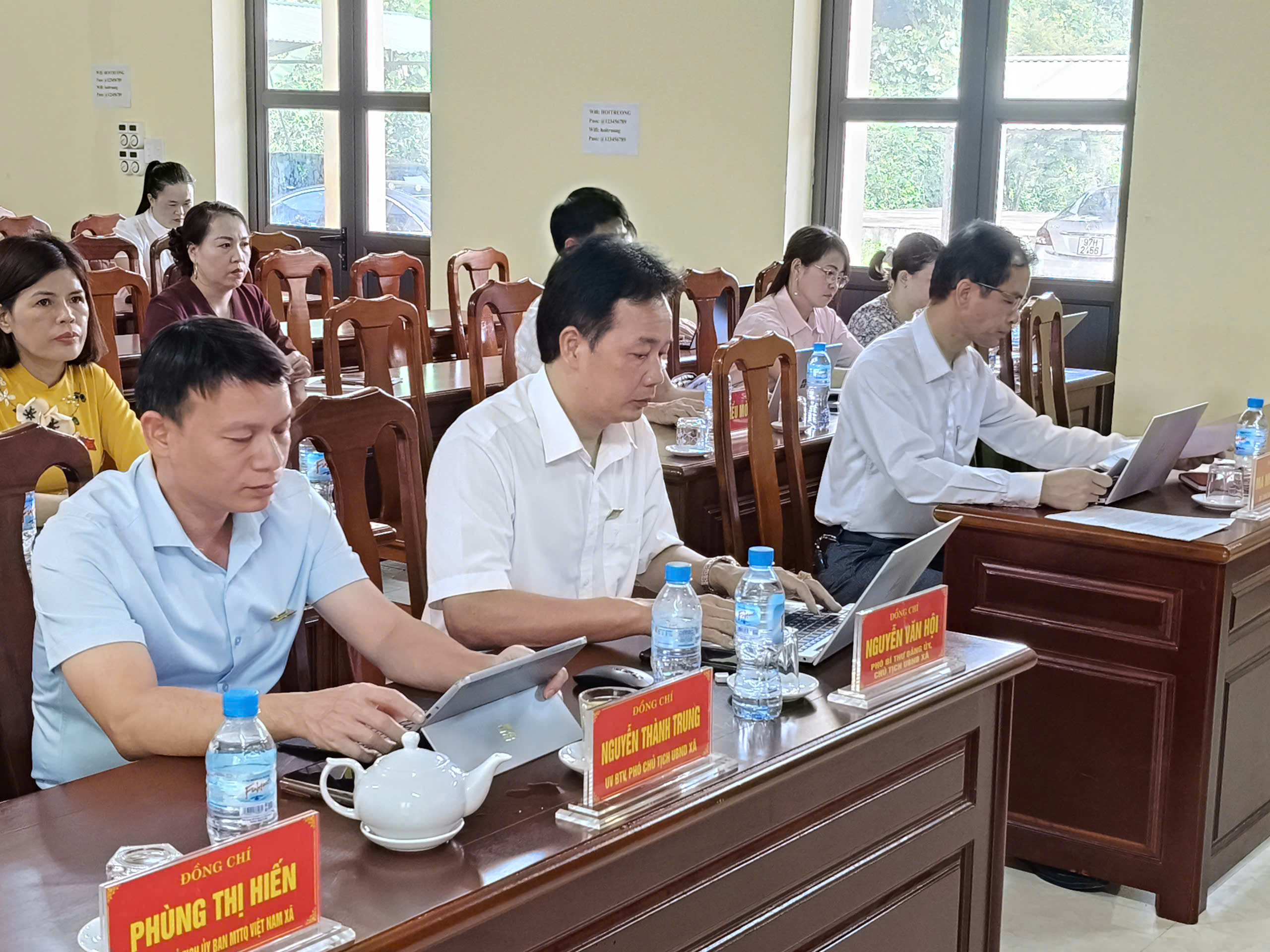 Anh-tin-bai