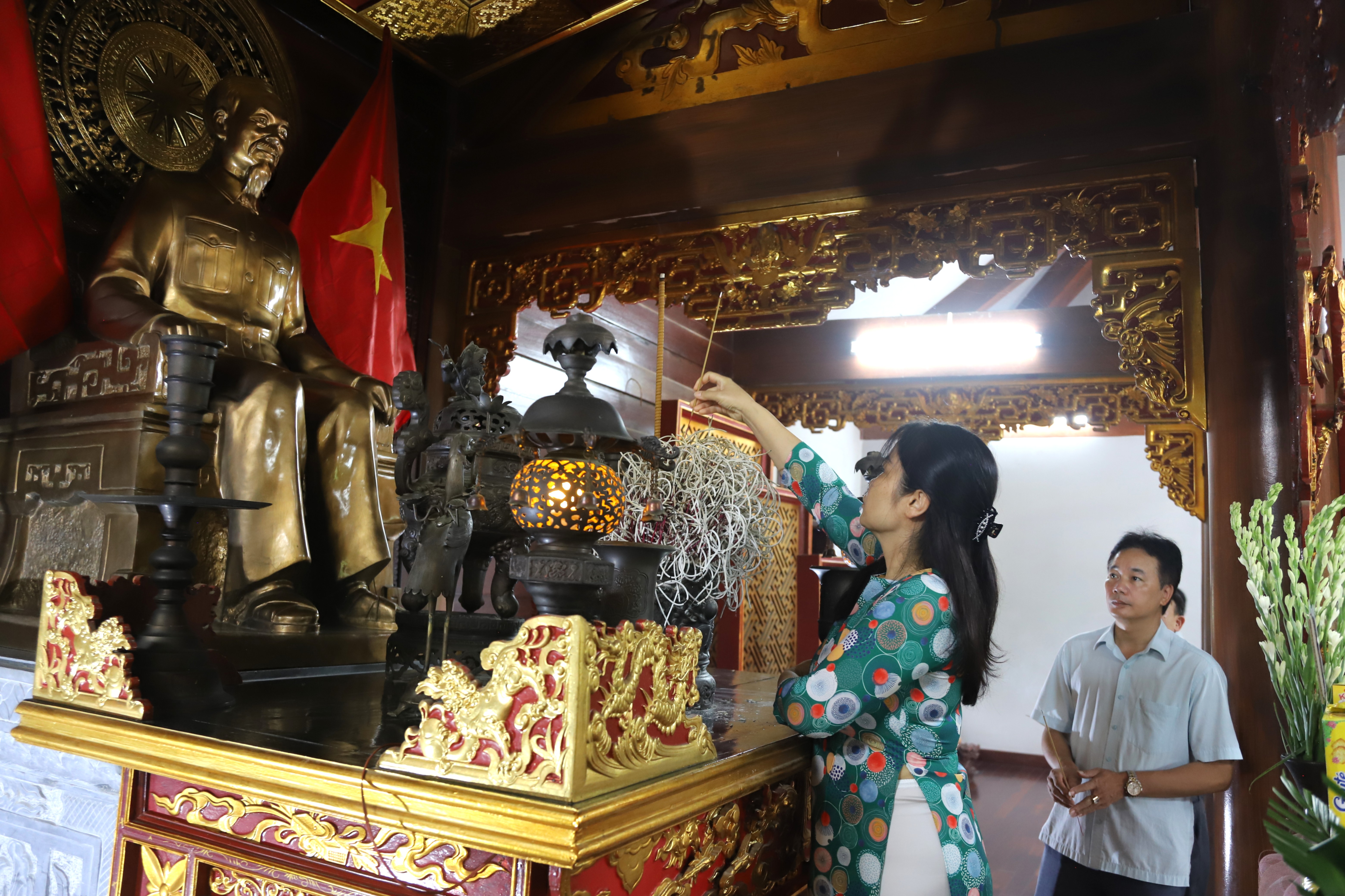 Anh-tin-bai