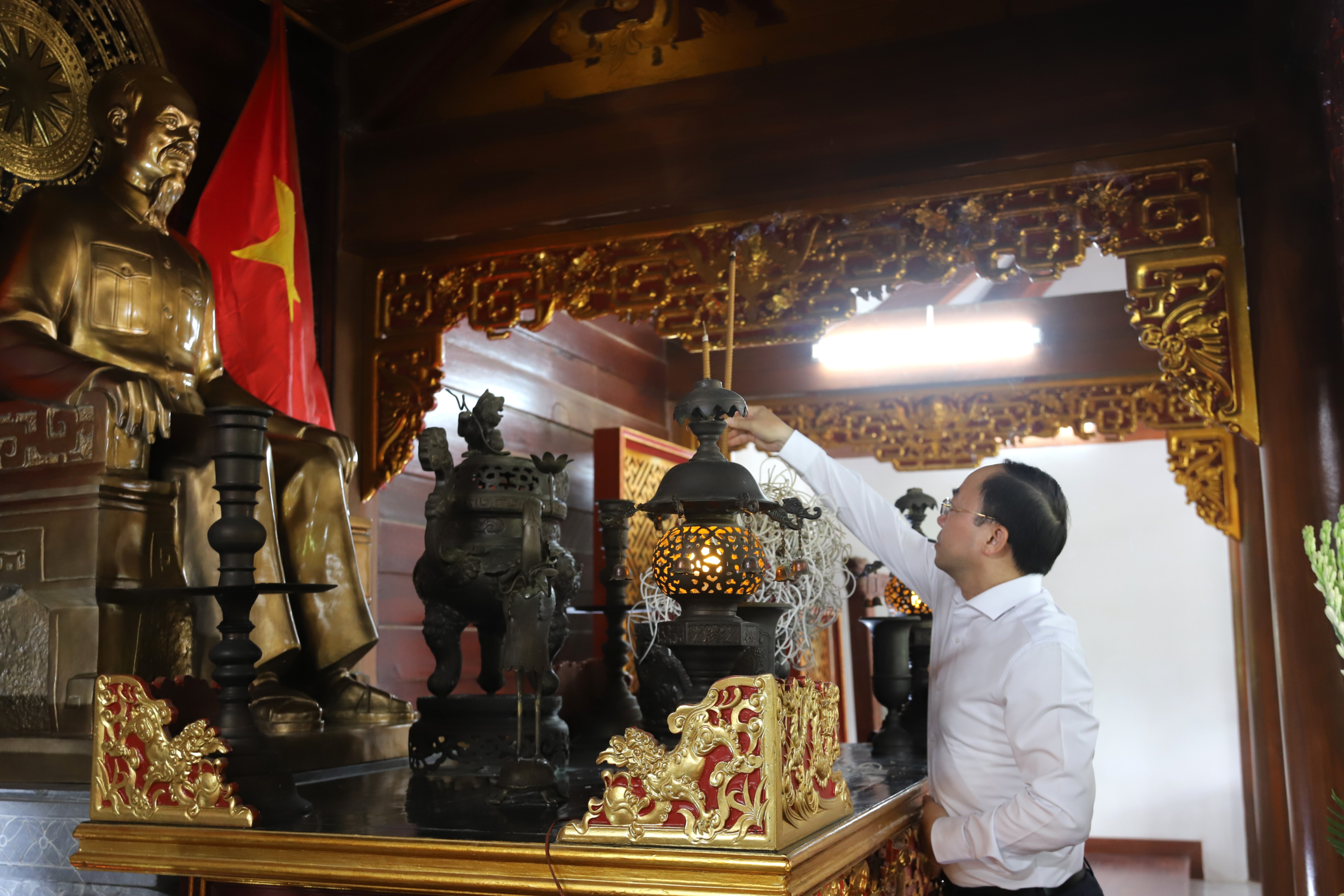 Anh-tin-bai