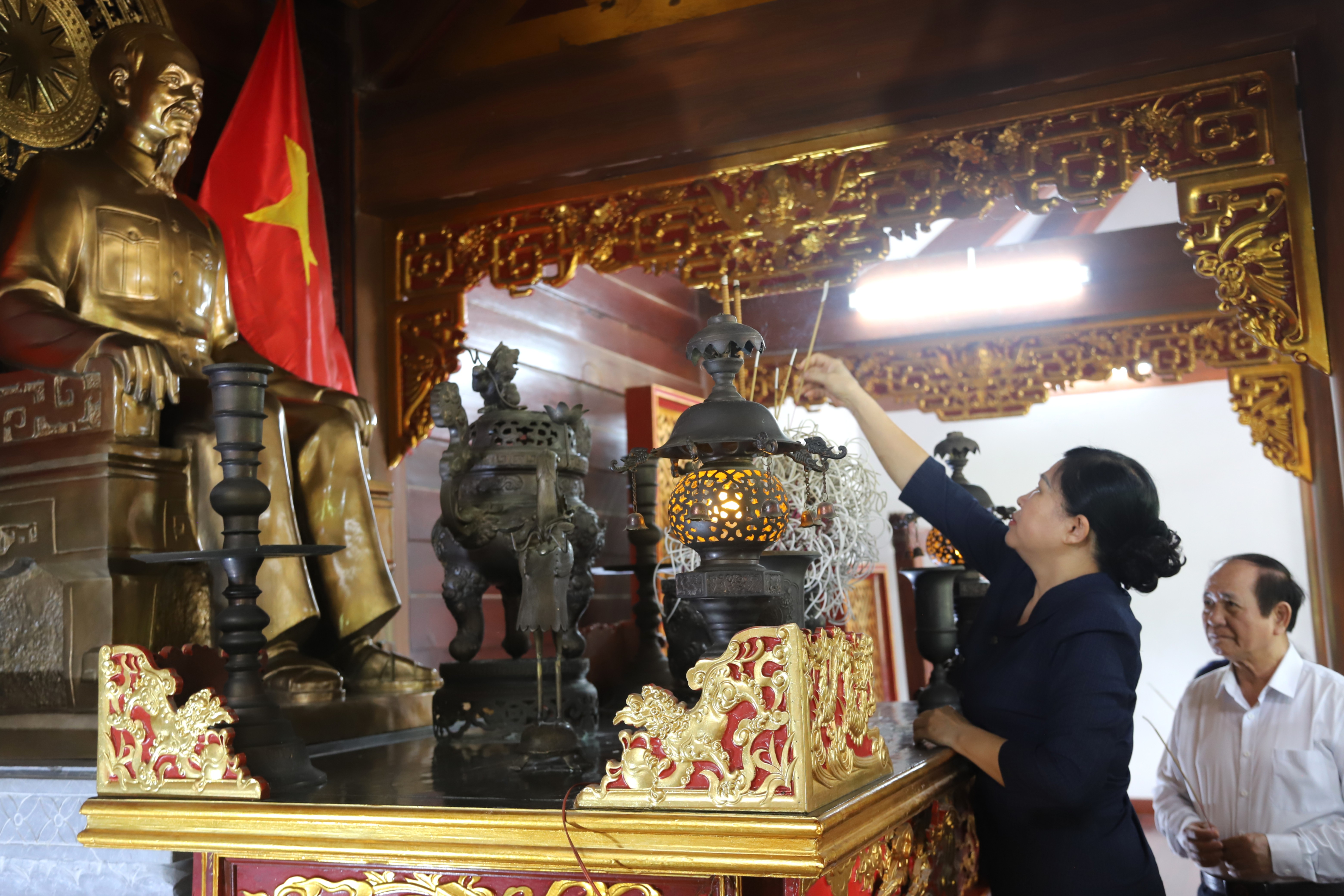Anh-tin-bai