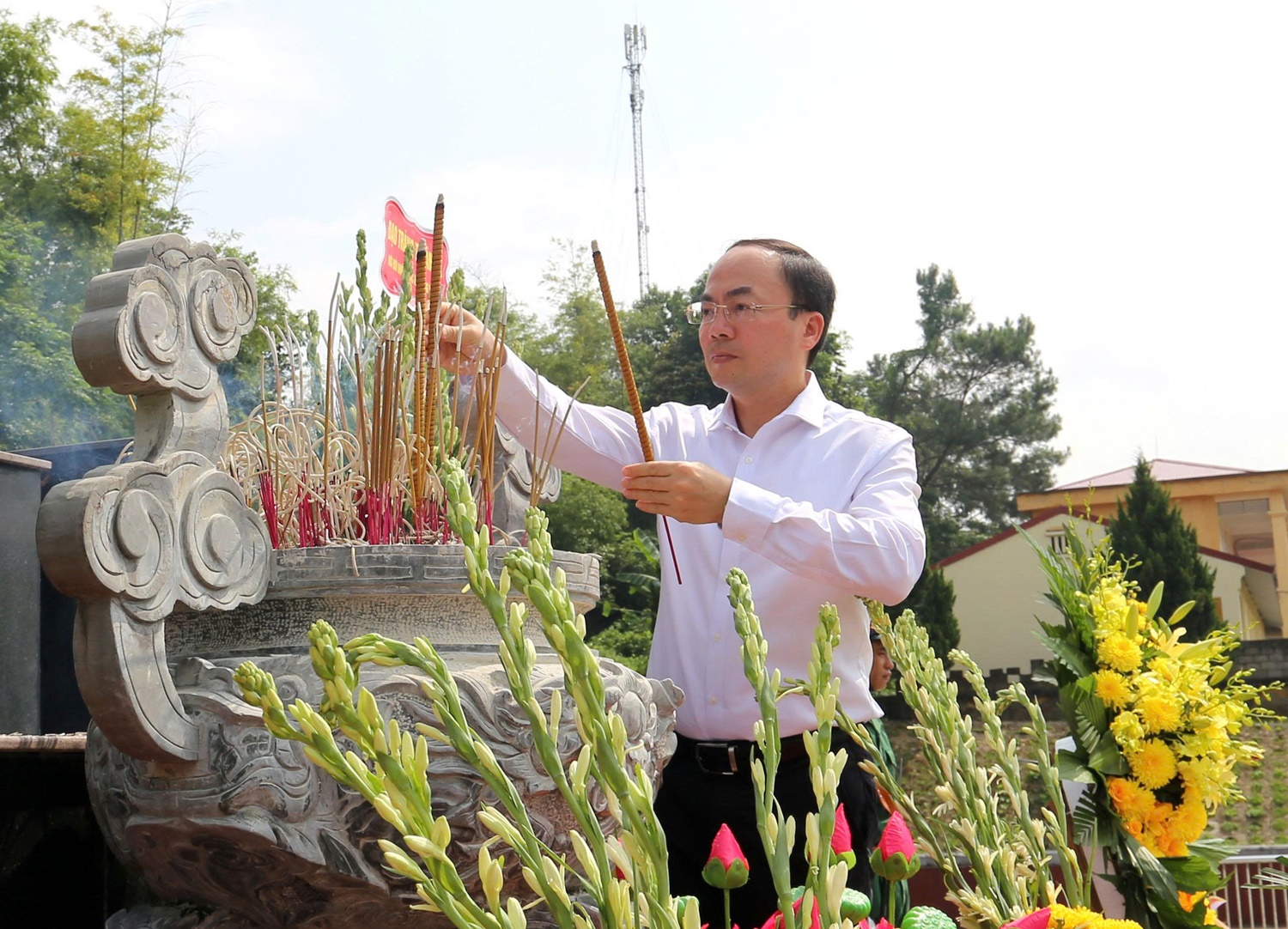 Anh-tin-bai