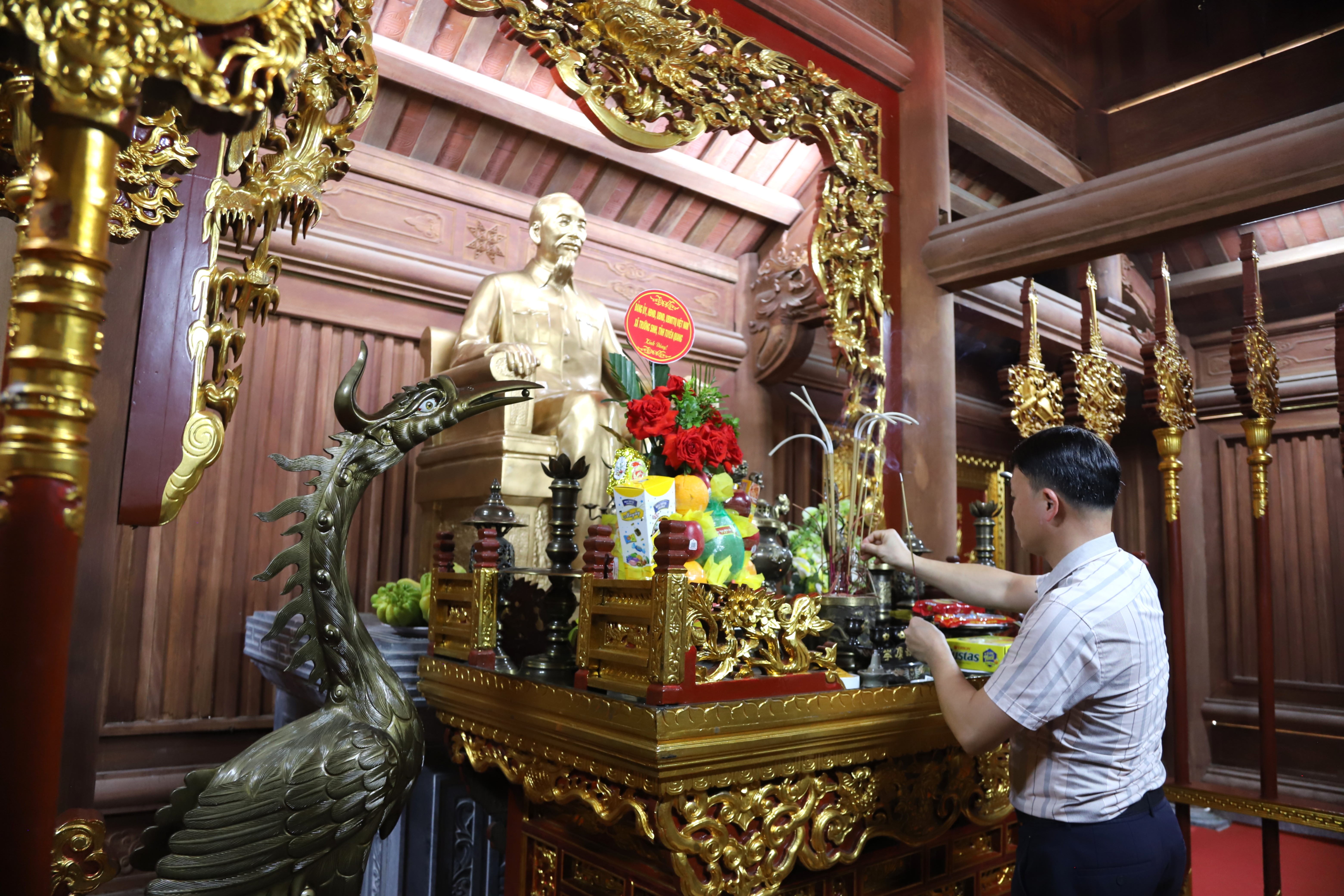 Anh-tin-bai
