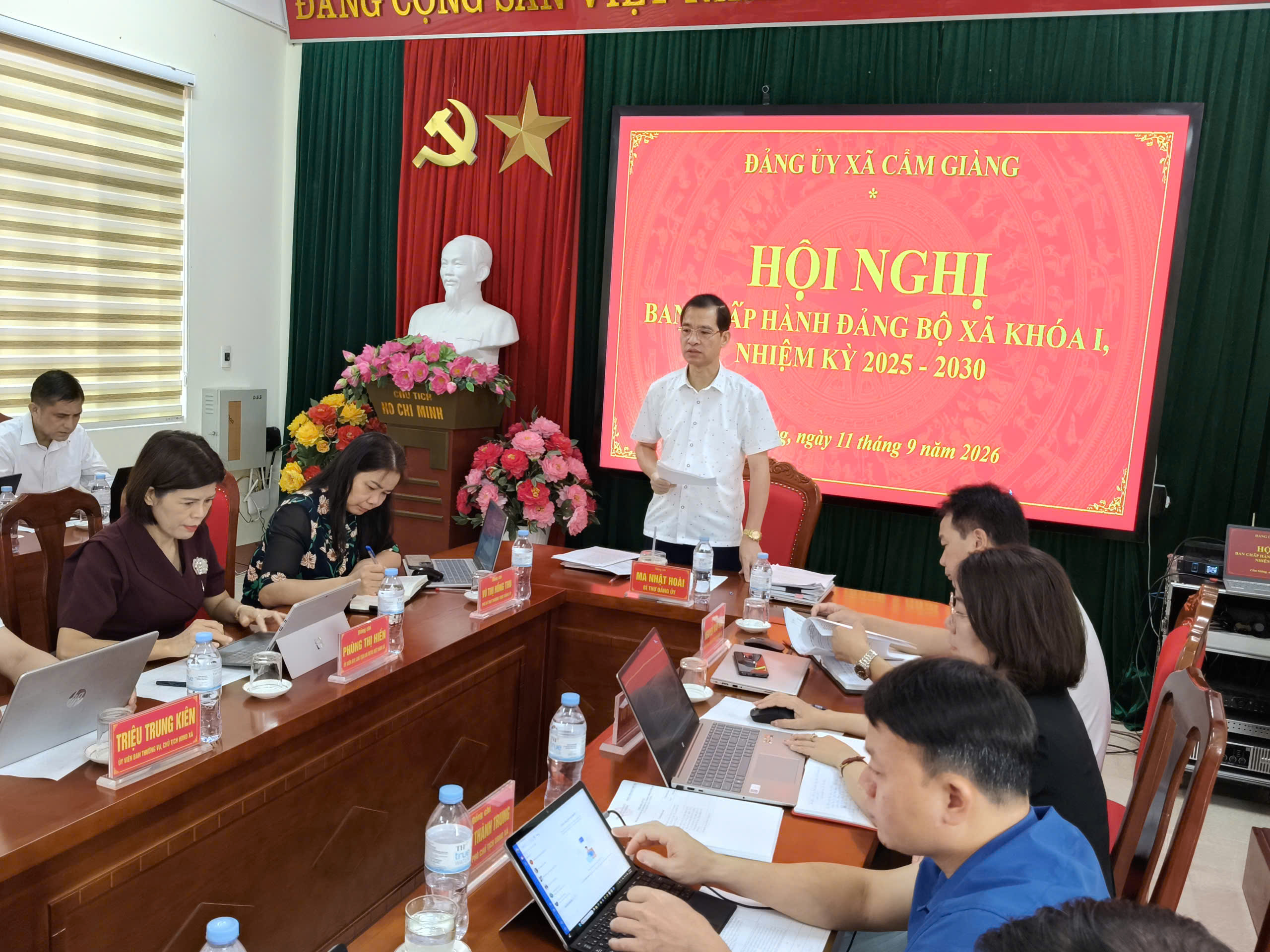 Anh-tin-bai
