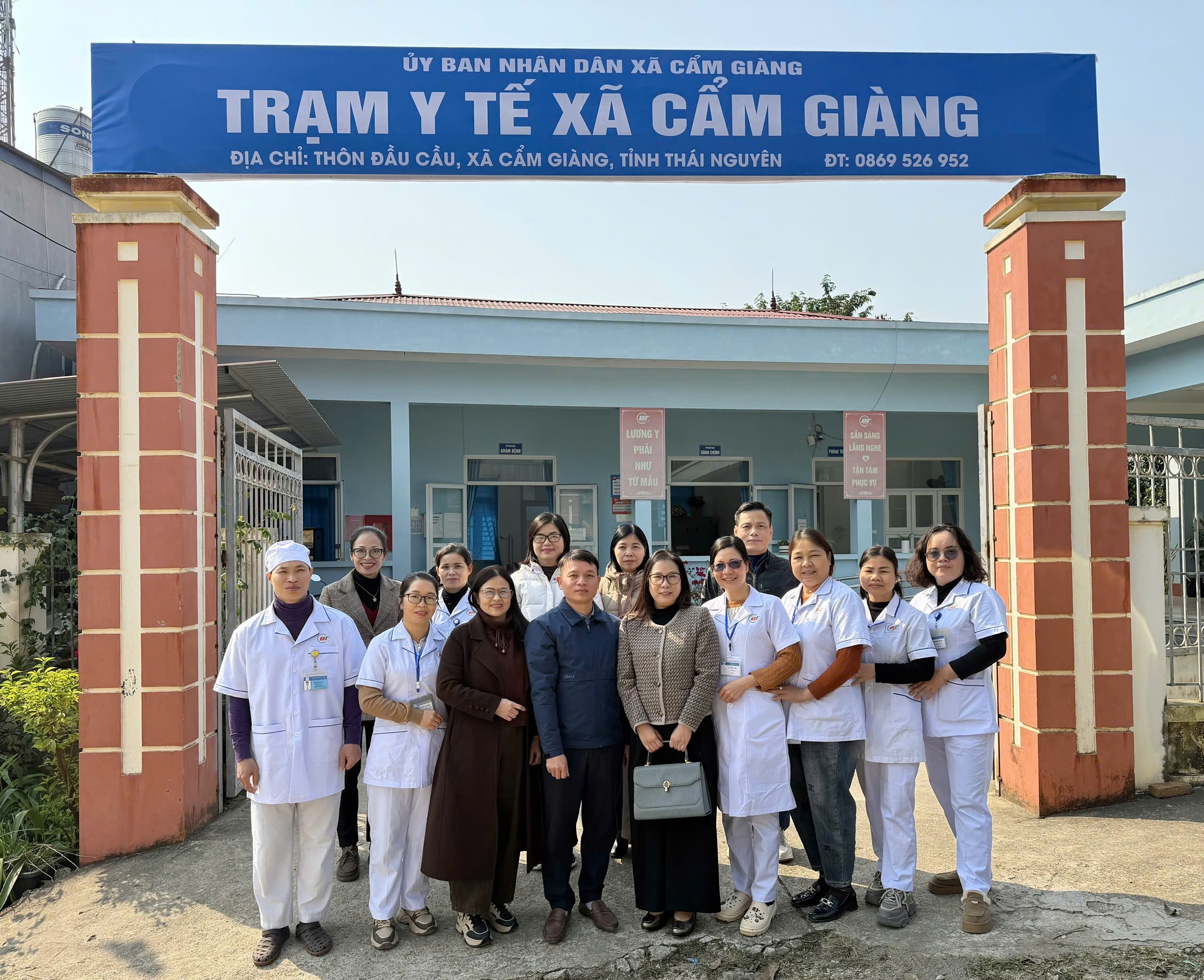 SỞ Y TẾ TỈNH THÁI NGUYÊN THĂM VÀ LÀM VIỆC TẠI TRẠM Y TẾ CẨM GIÀNG