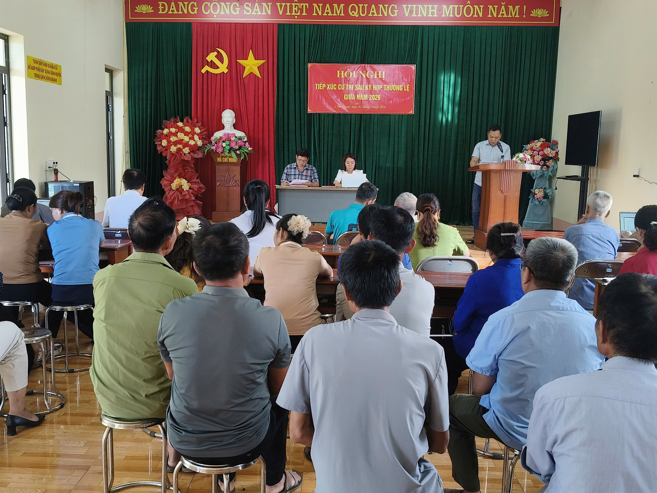 ĐẠI BIỂU HĐND XÃ CẨM GIÀNG TIẾP XÚC CỬ TRI SAU KỲ HỌP THƯỜNG LỆ GIỮA NĂM 2026