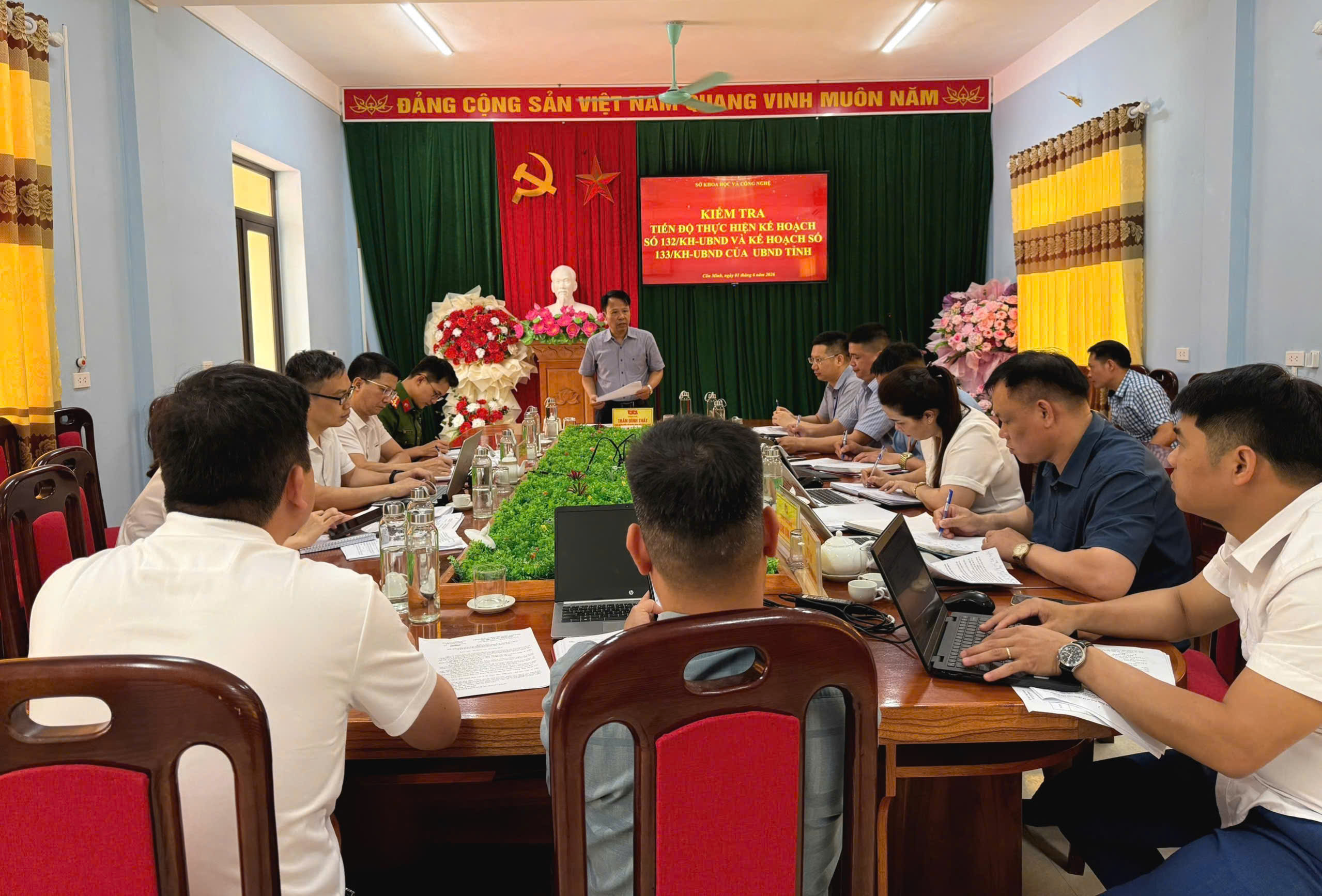 SỞ KHOA HỌC VÀ CÔNG NGHỆ KIỂM TRA TIẾN ĐỘ THỰC HIỆN CÁC KẾ HOẠCH VỀ SỐ HÓA DỮ LIỆU VÀ XÂY DỰNG CƠ SỞ DỮ LIỆU ĐẤT ĐAI TẠI XÃ CÔN MINH