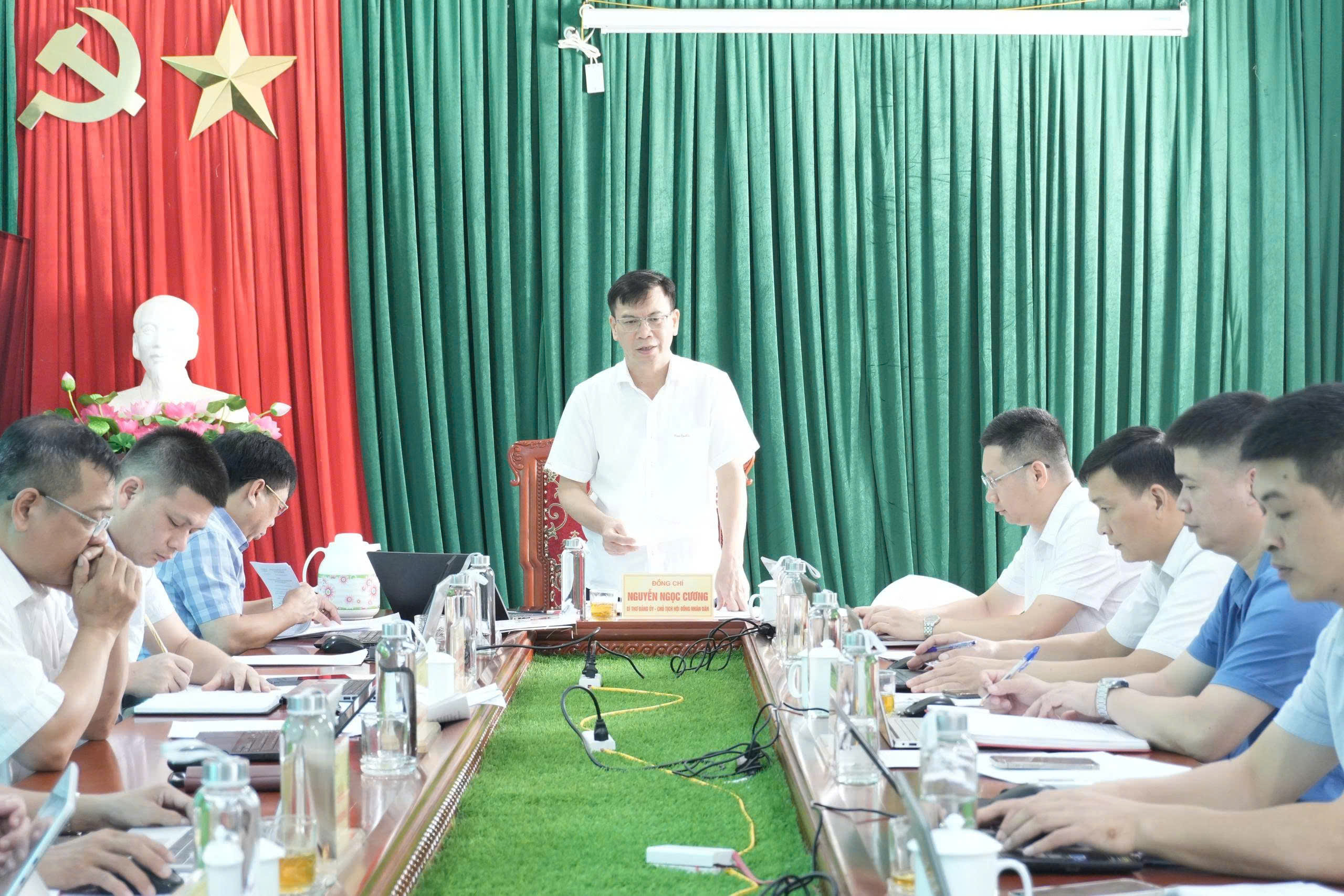 Hội nghị Ban Thường vụ Đảng ủy xã xem xét, cho ý kiến một số nội dung thuộc thẩm quyền
