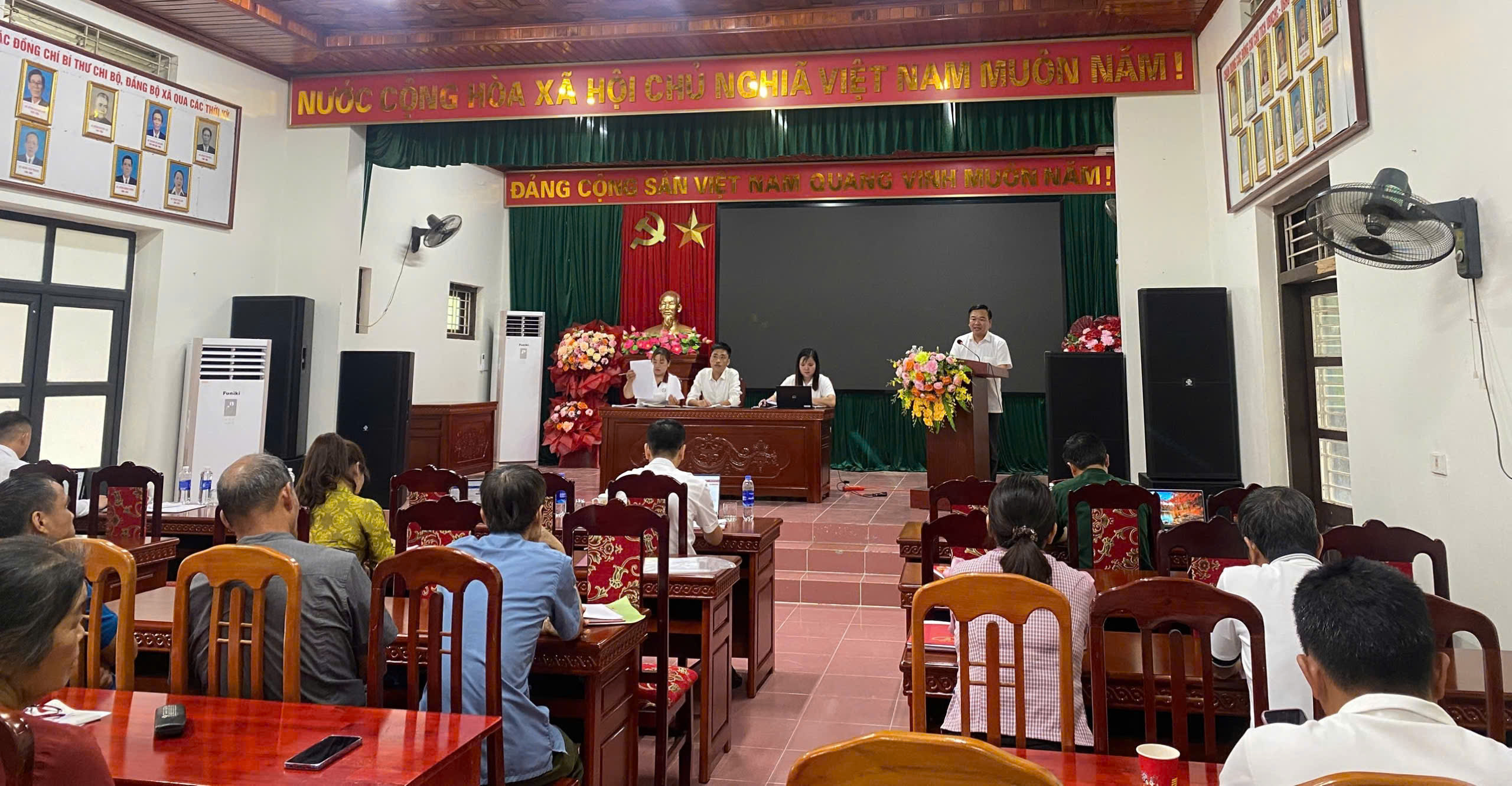 Chi bộ Chè Cọ tổ chức sinh hoạt thường kỳ tháng 8 năm 2026