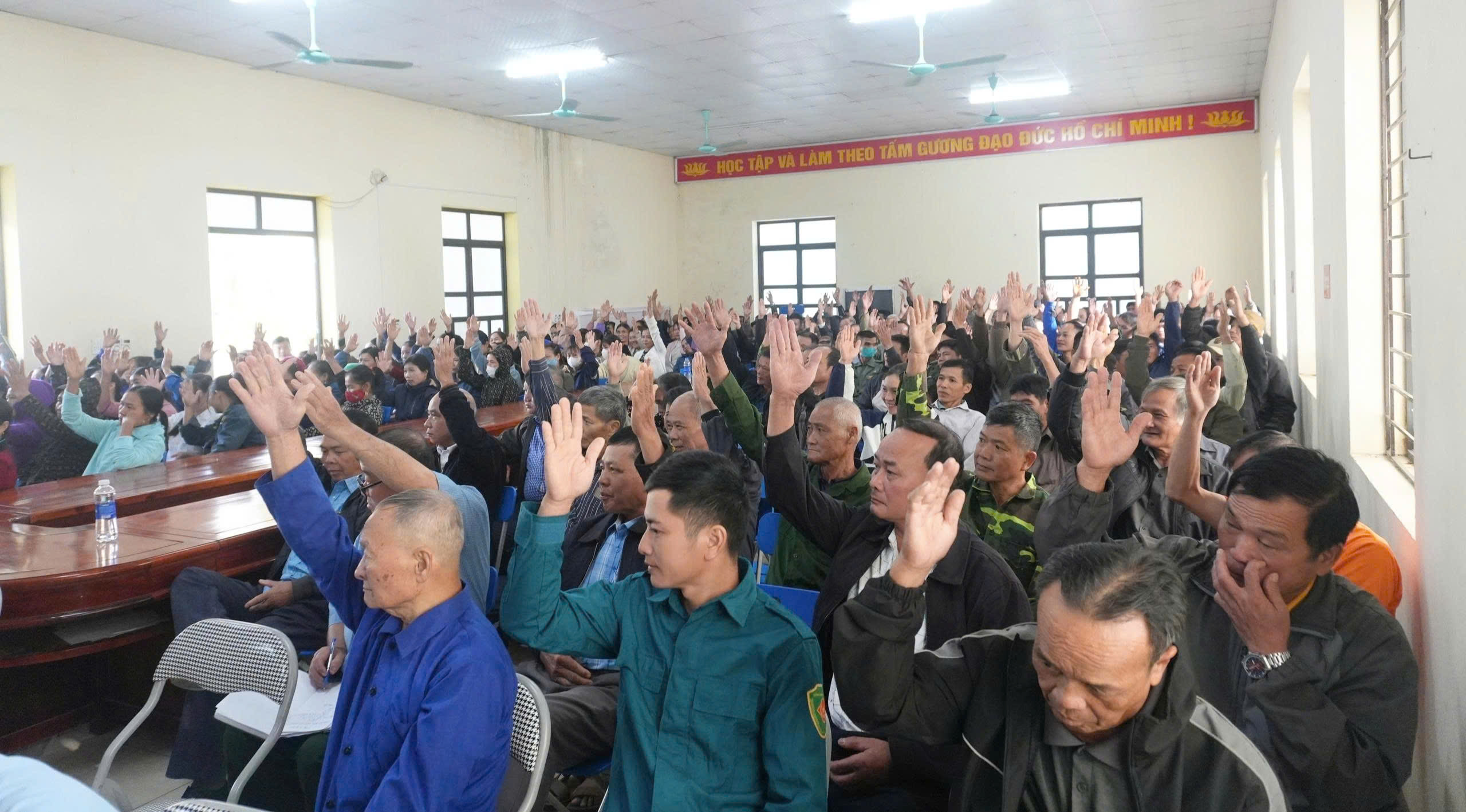 Xã Côn Minh tổ chức bầu cử Trưởng thôn nhiệm kỳ mới