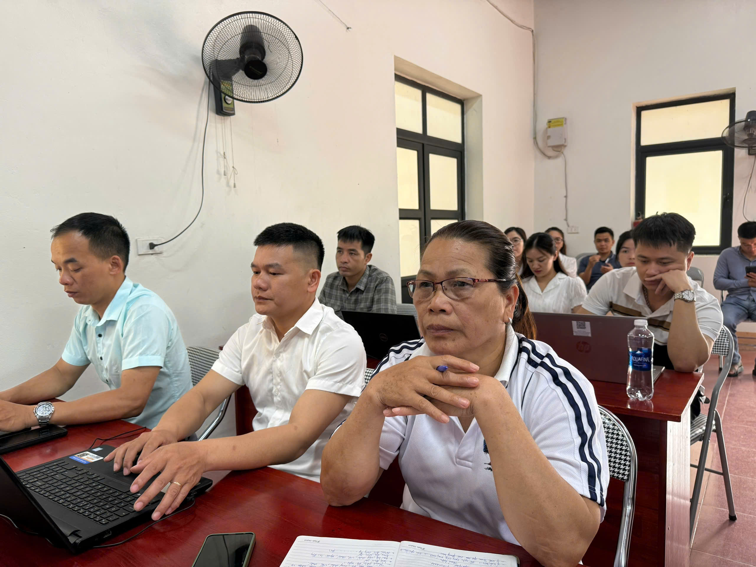 Anh-tin-bai