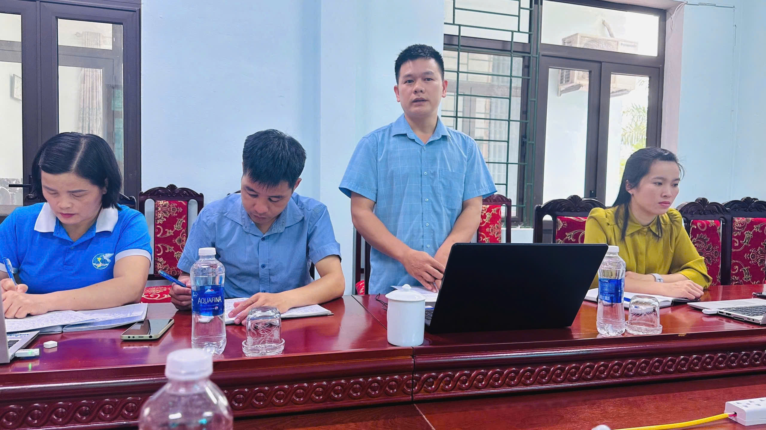 Anh-tin-bai
