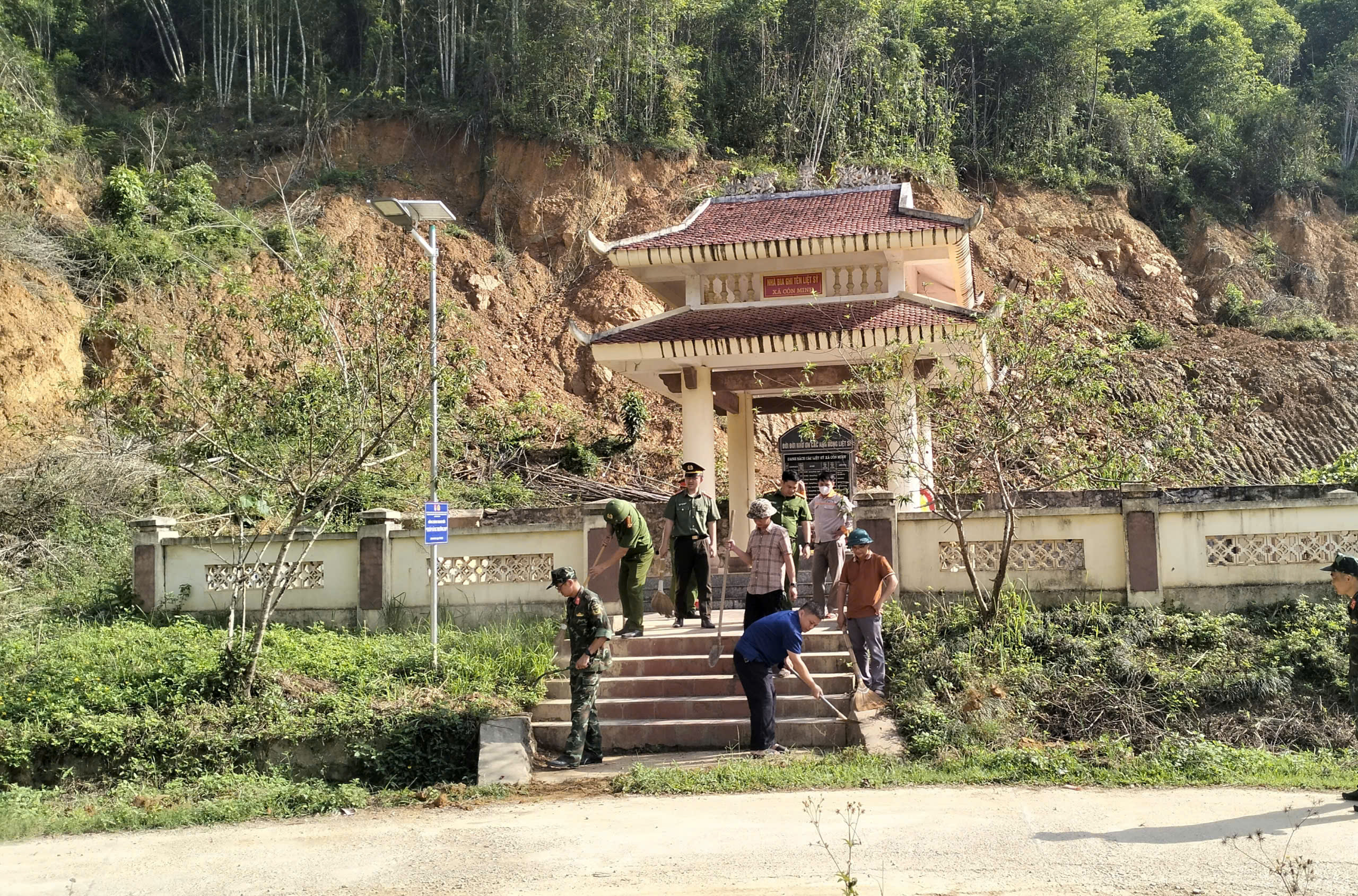 Anh-tin-bai