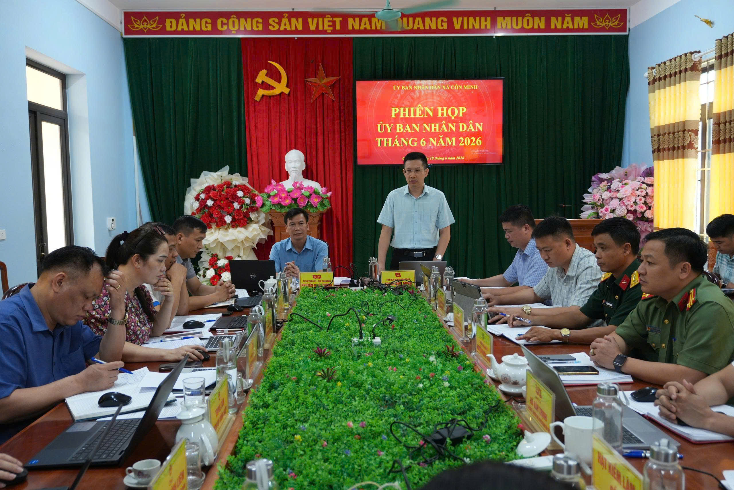 Anh-tin-bai