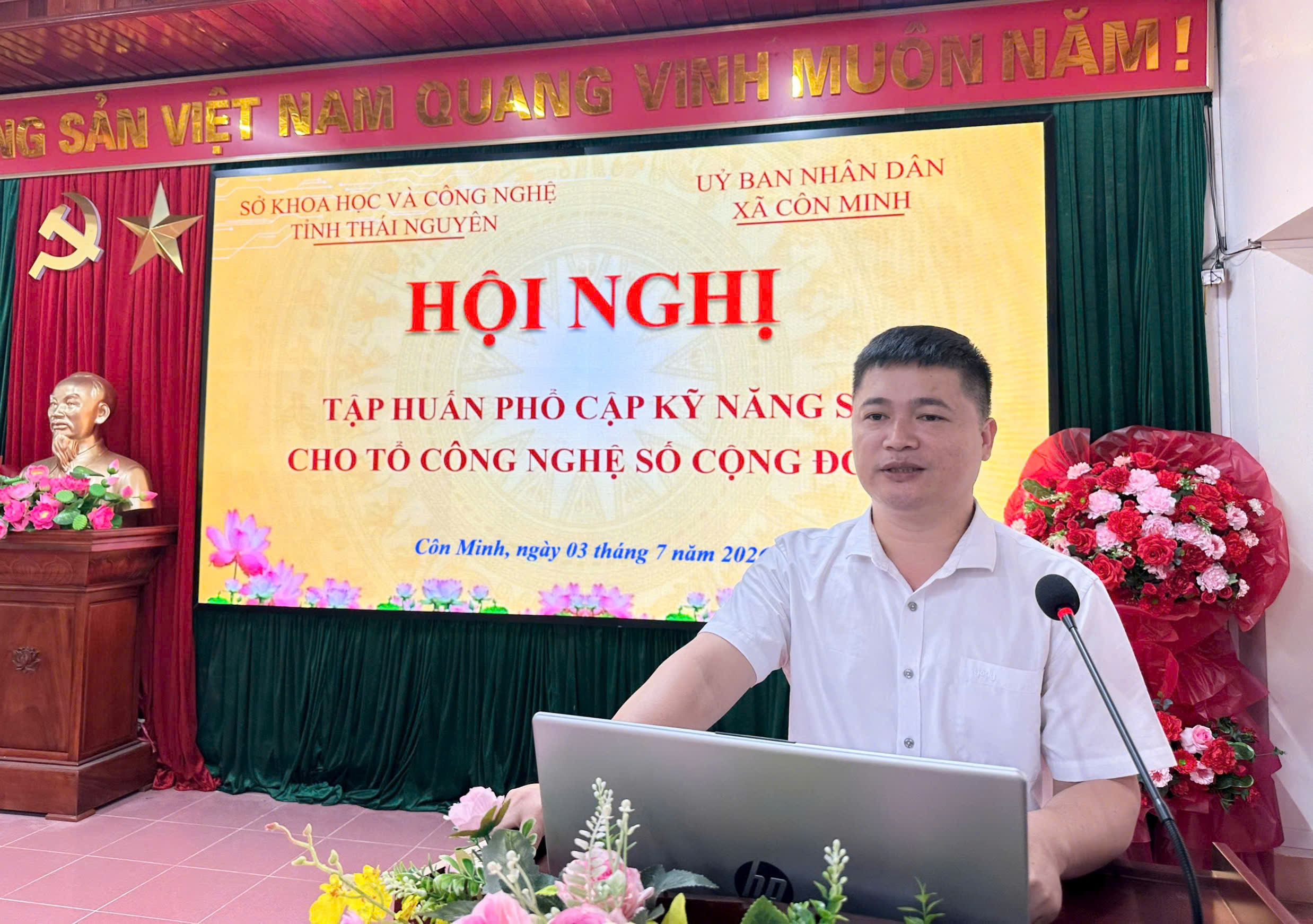 Anh-tin-bai
