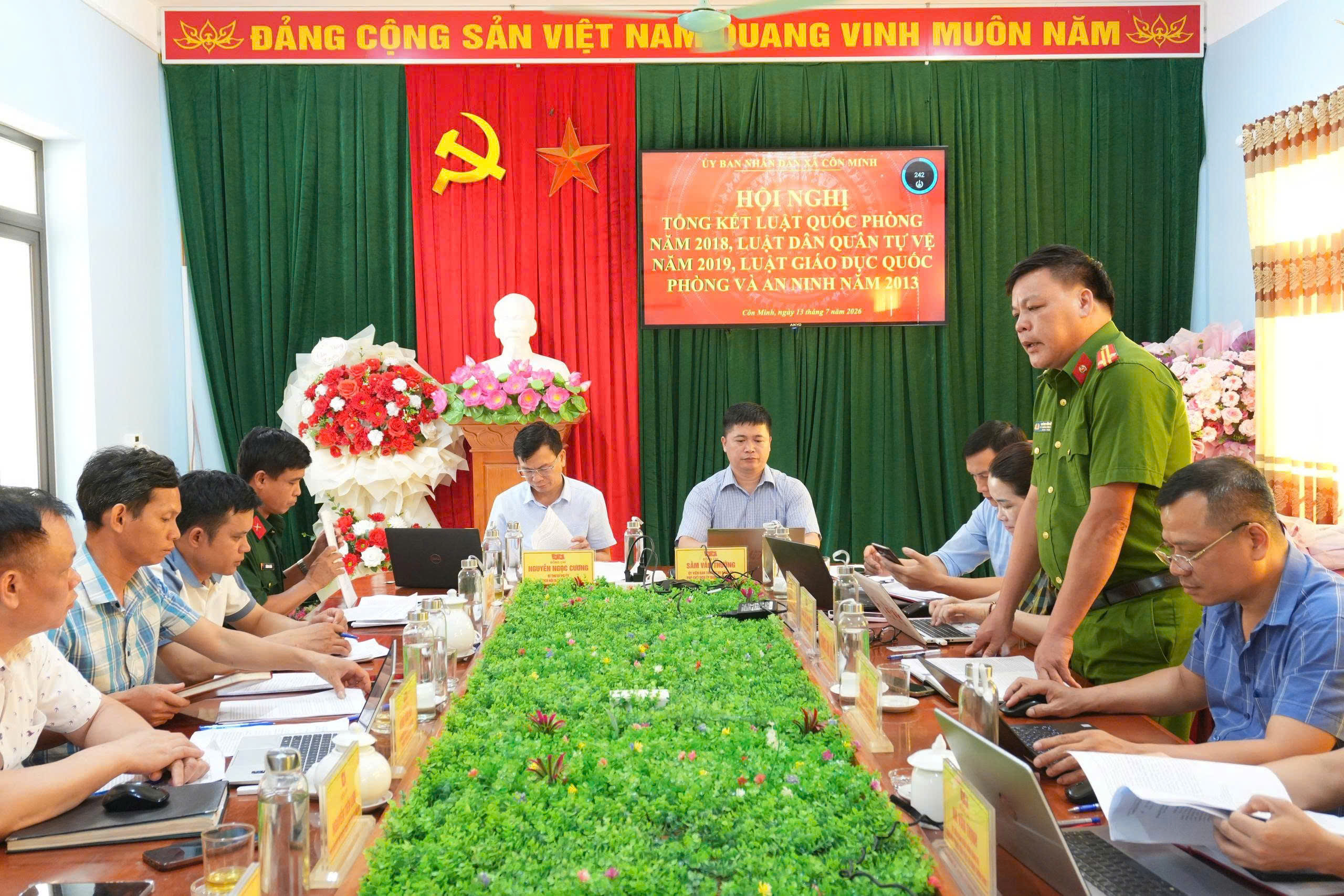 Anh-tin-bai