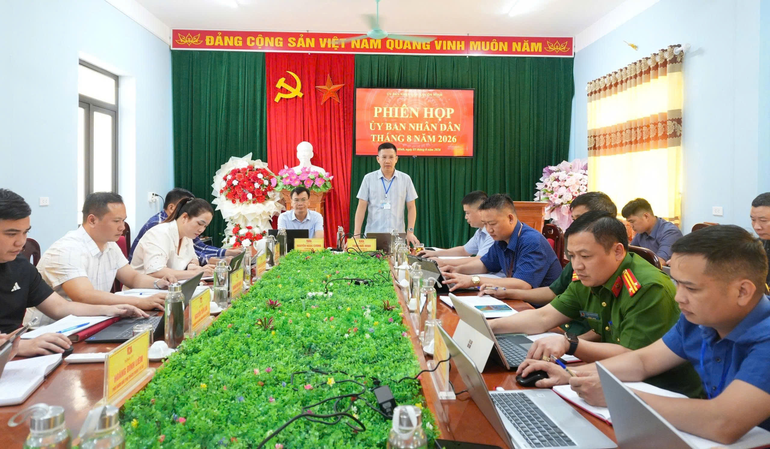 Anh-tin-bai