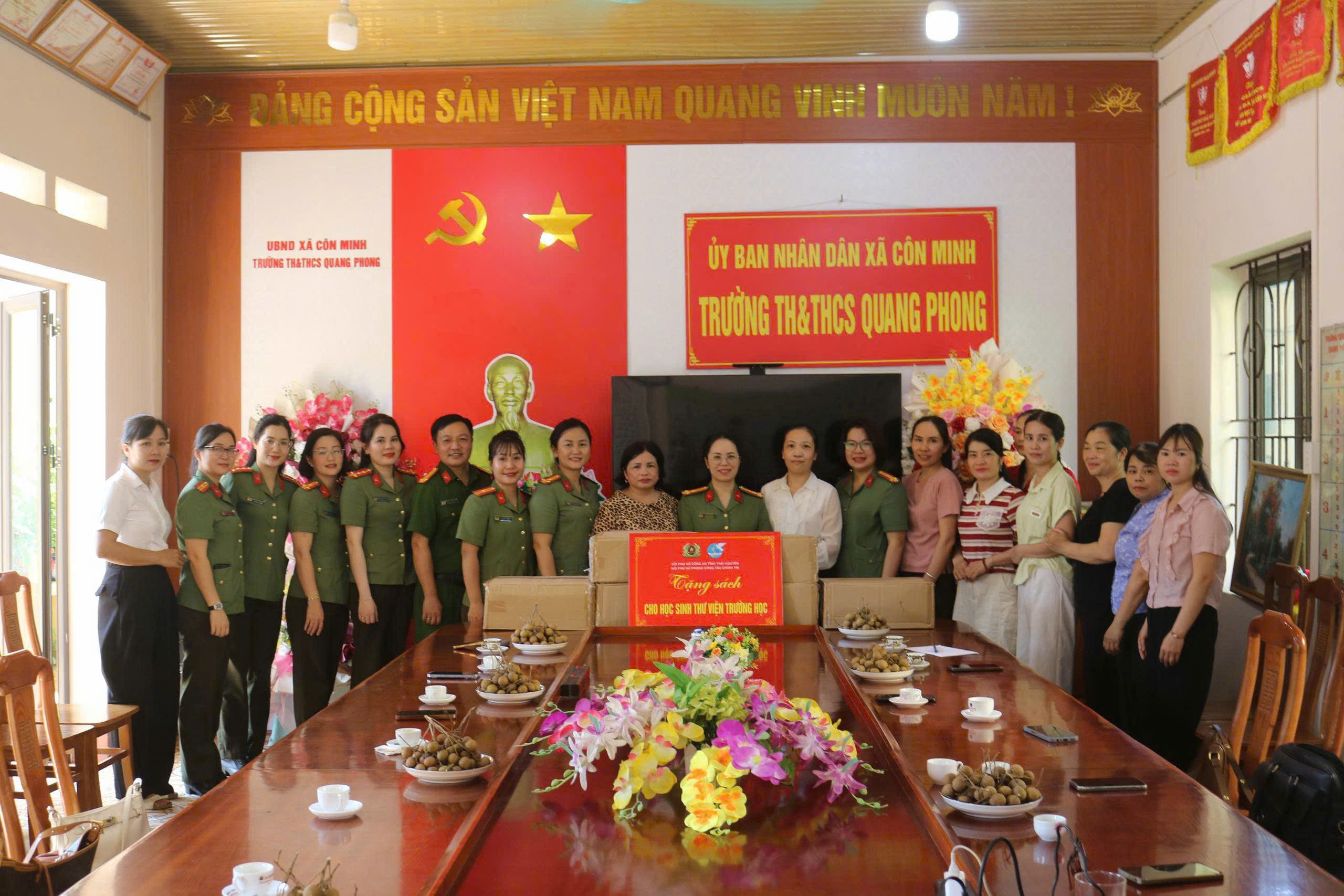 Anh-tin-bai