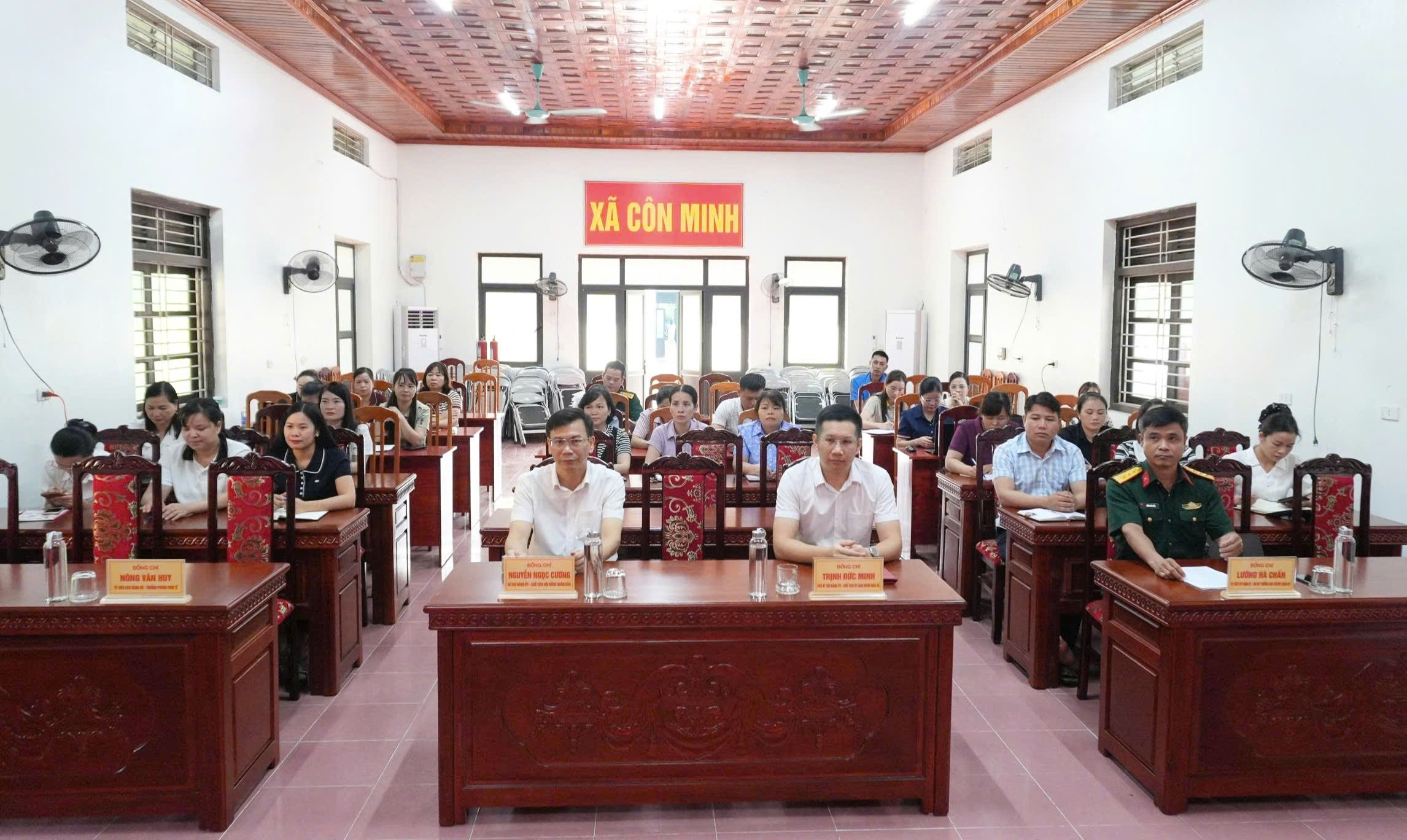 Anh-tin-bai
