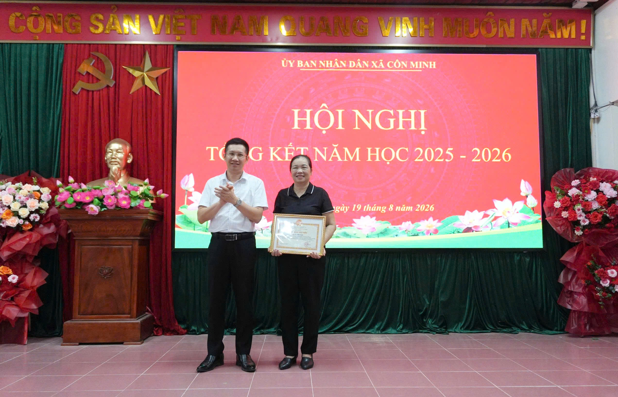 Anh-tin-bai