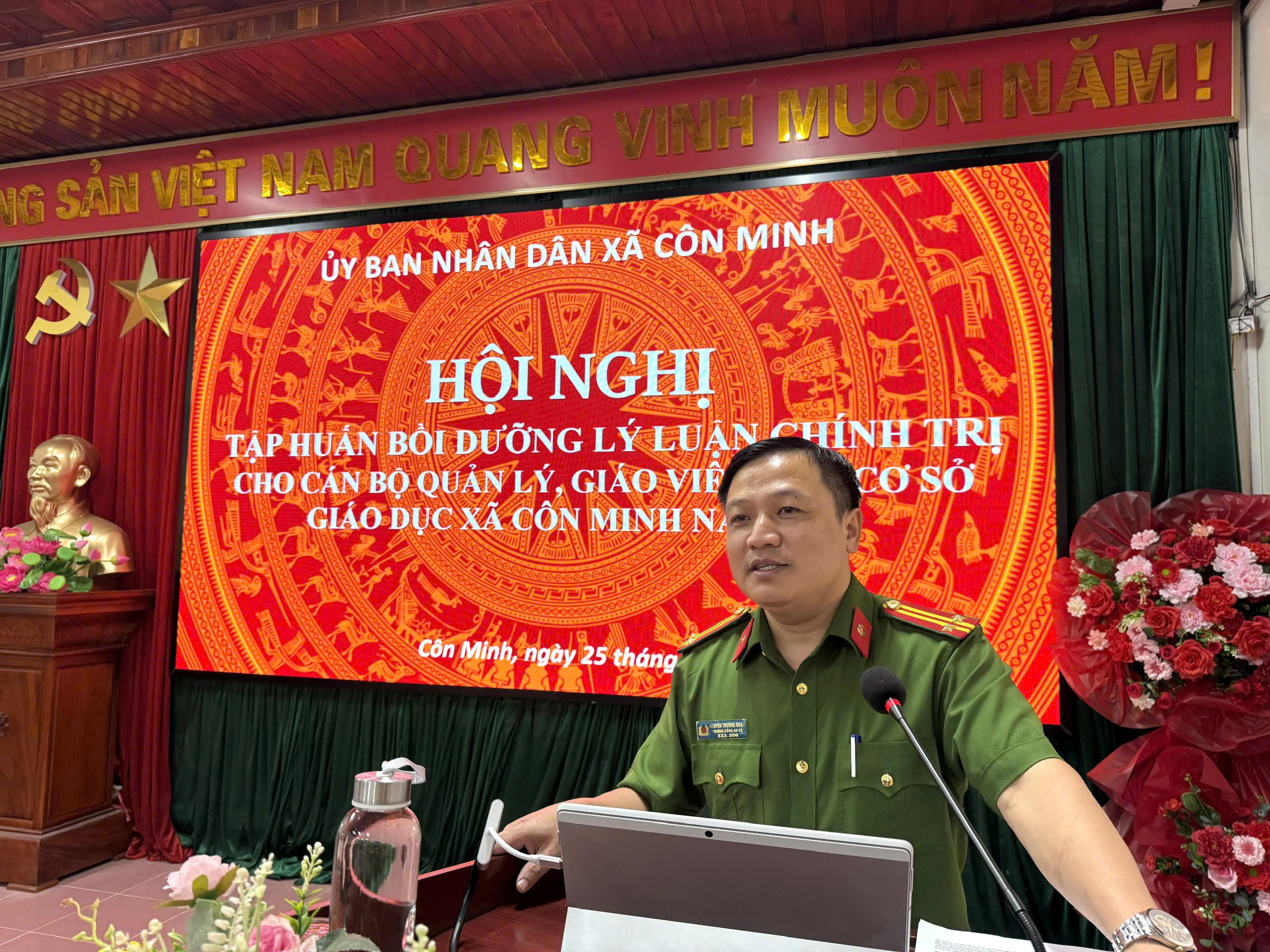 Anh-tin-bai