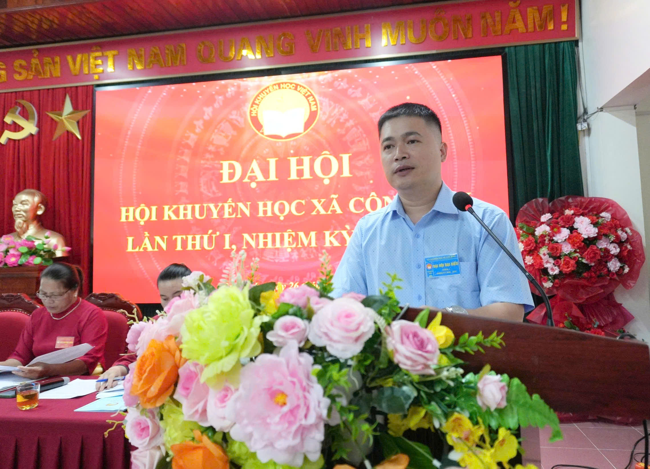 Anh-tin-bai