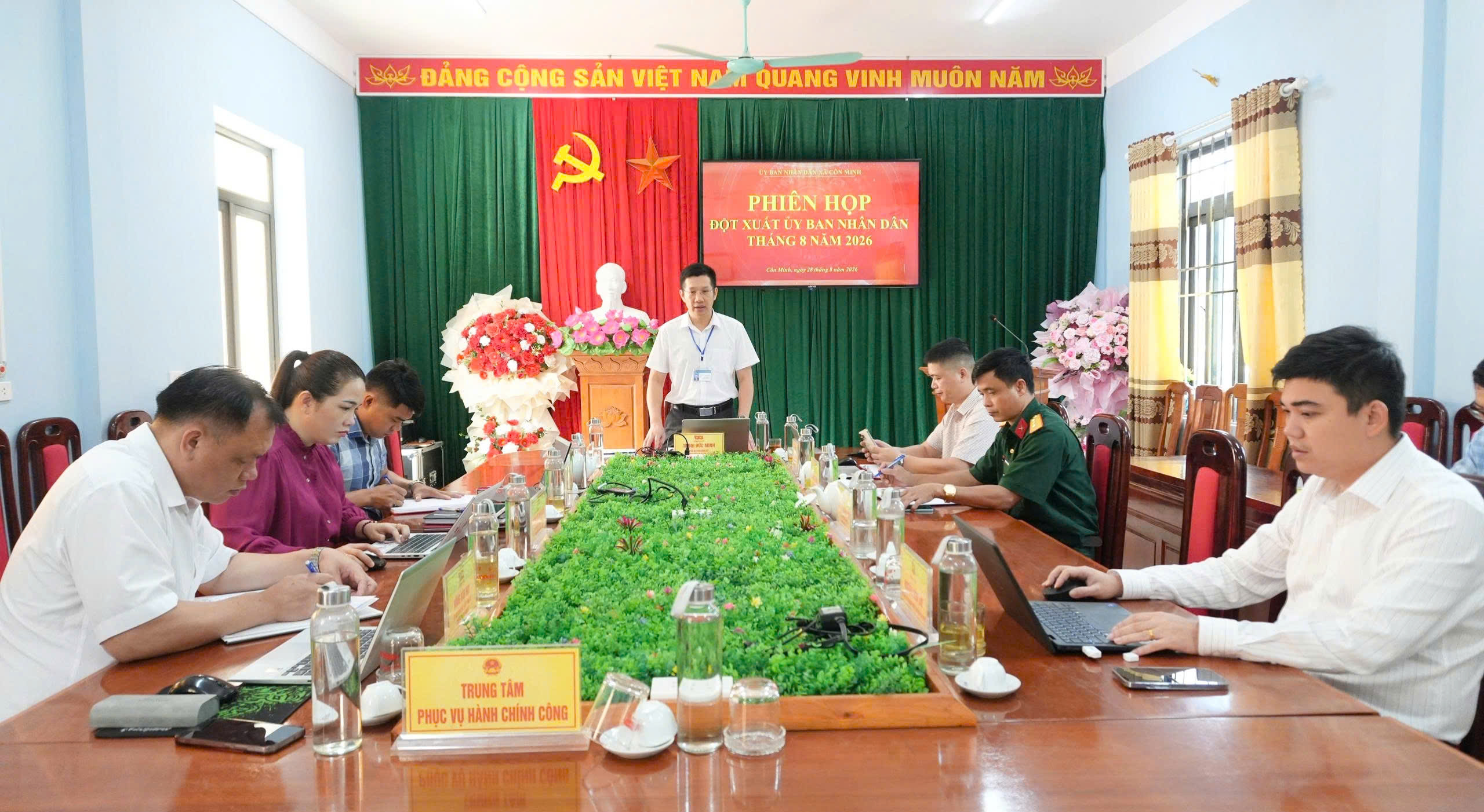 Anh-tin-bai