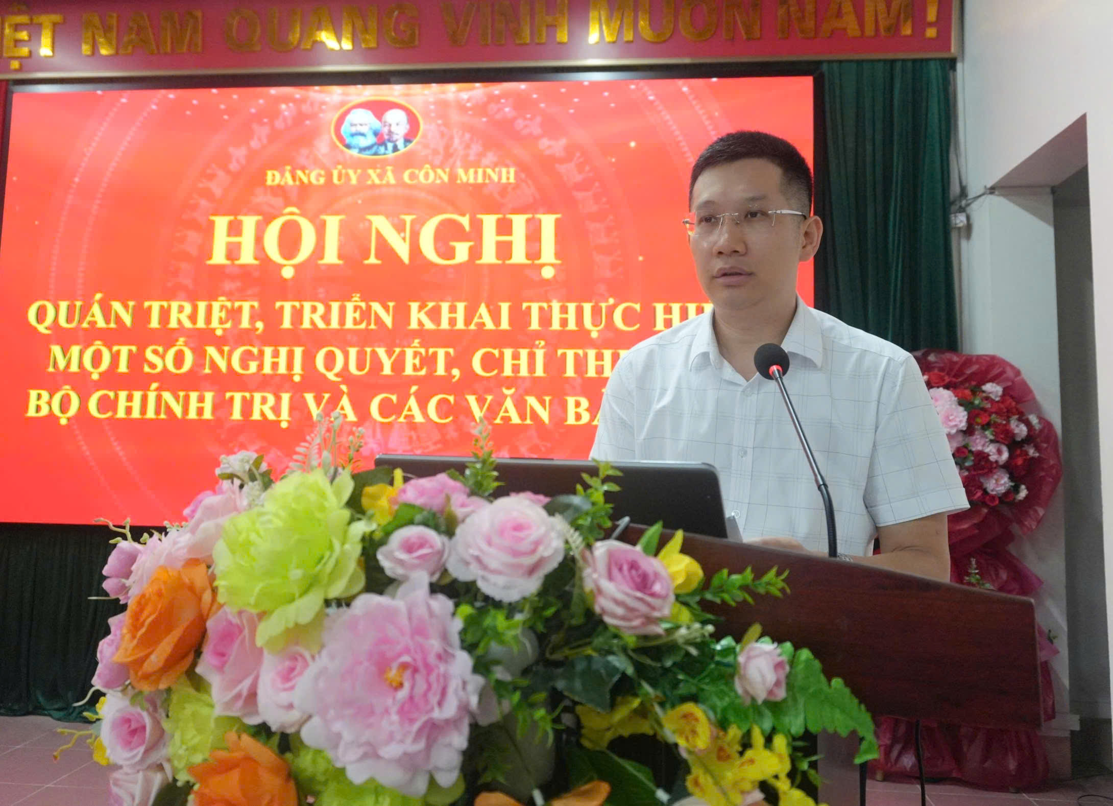 Anh-tin-bai