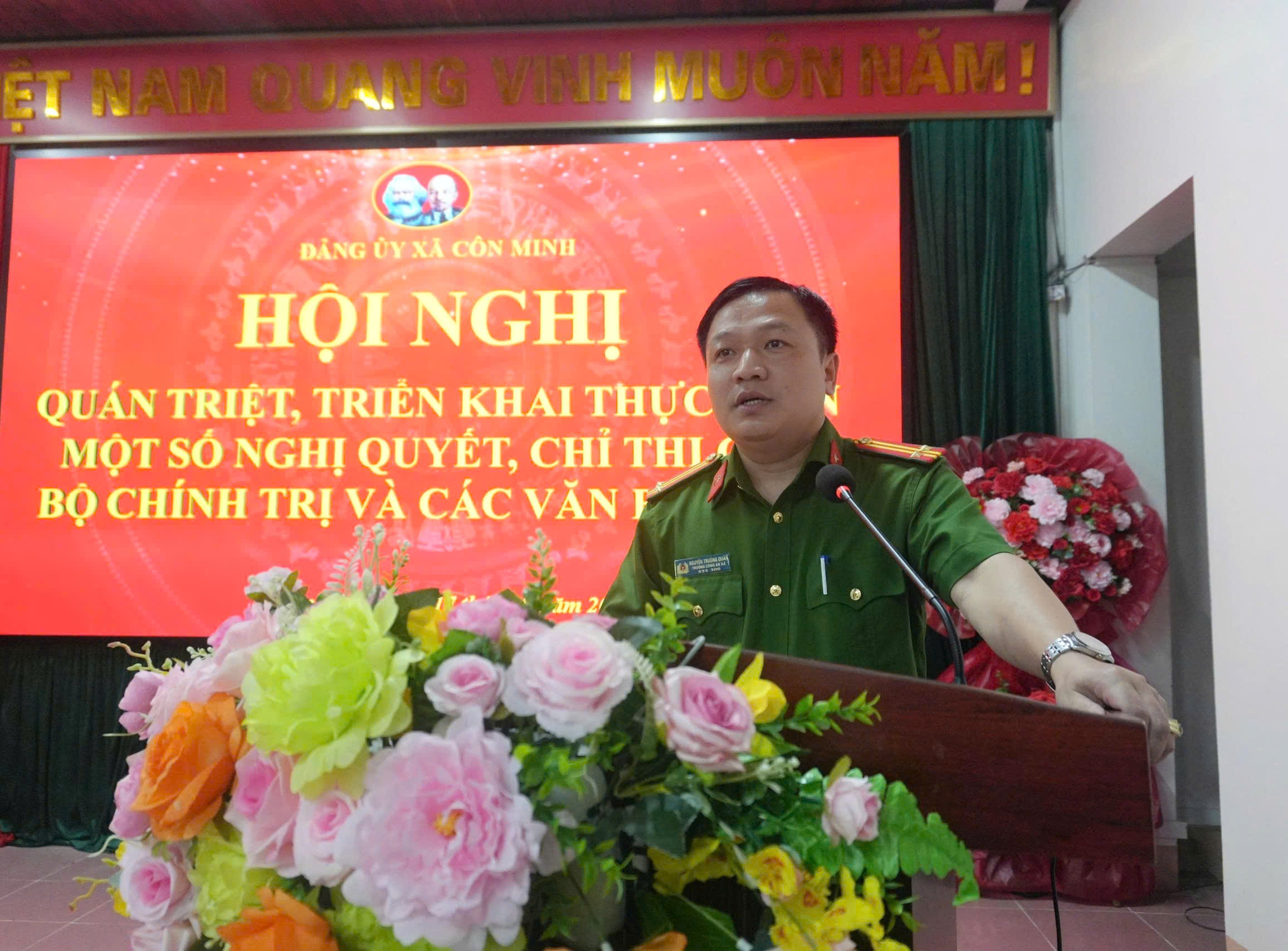 Anh-tin-bai