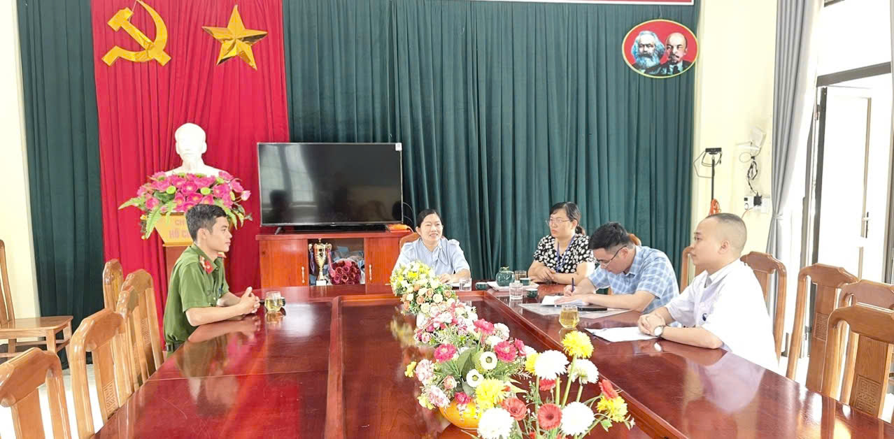 Anh-tin-bai